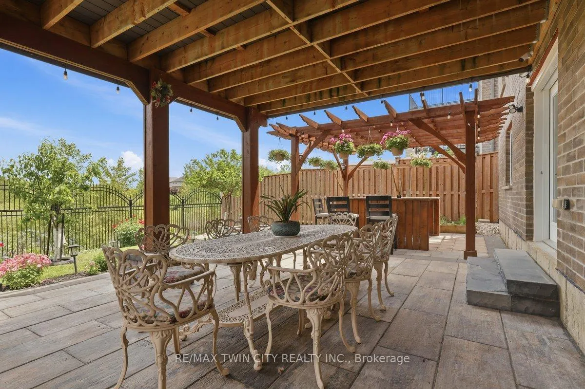 Photo 50 of 550 Brittania Crescent, Kitchener — HOMEH