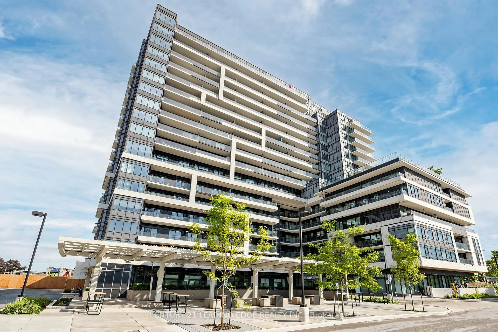 Front of Unit 522, 1480 Bayly Street