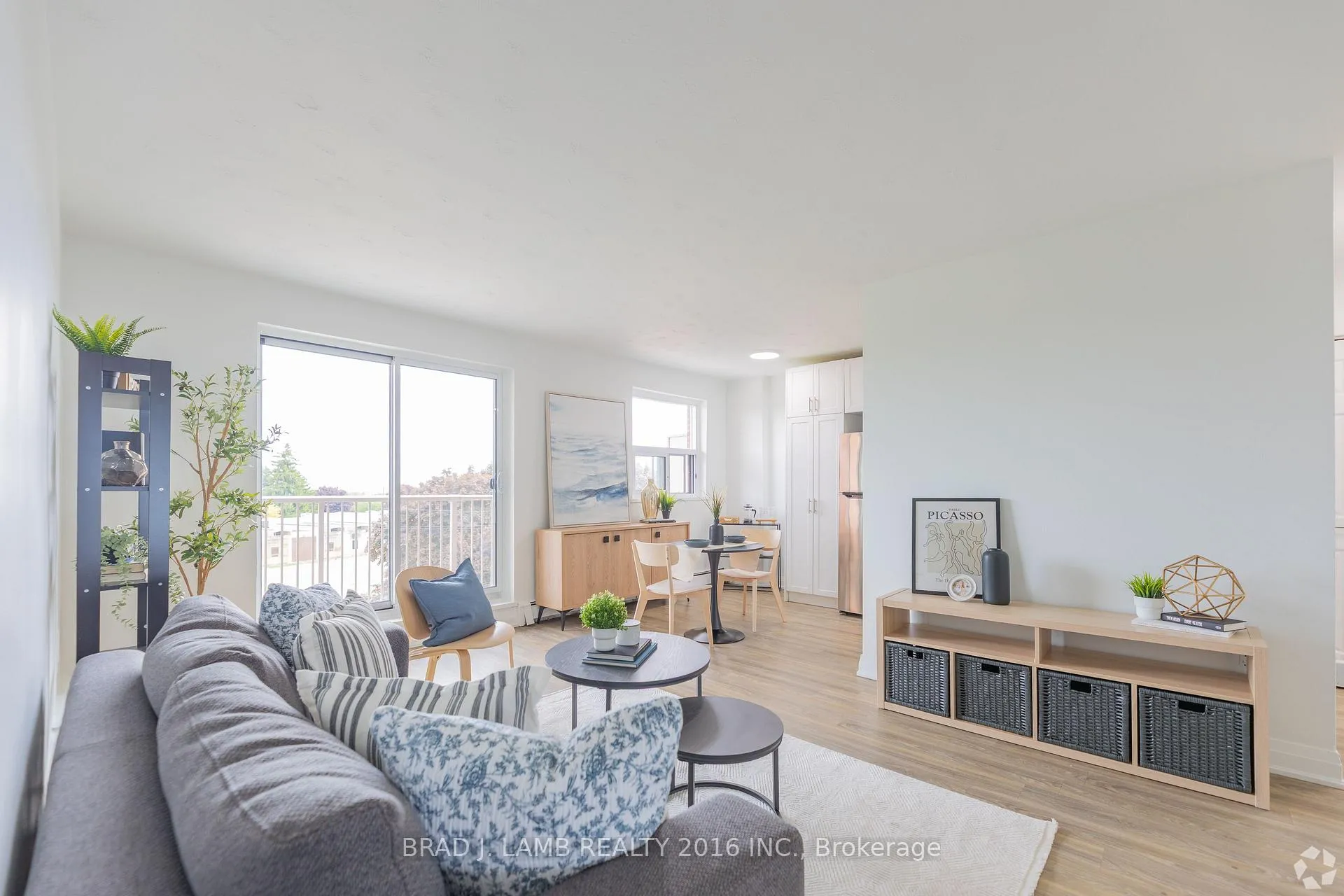Photo 1 of Unit 304, 718 Lawrence Road E, Hamilton, Rosedale — HOMEH