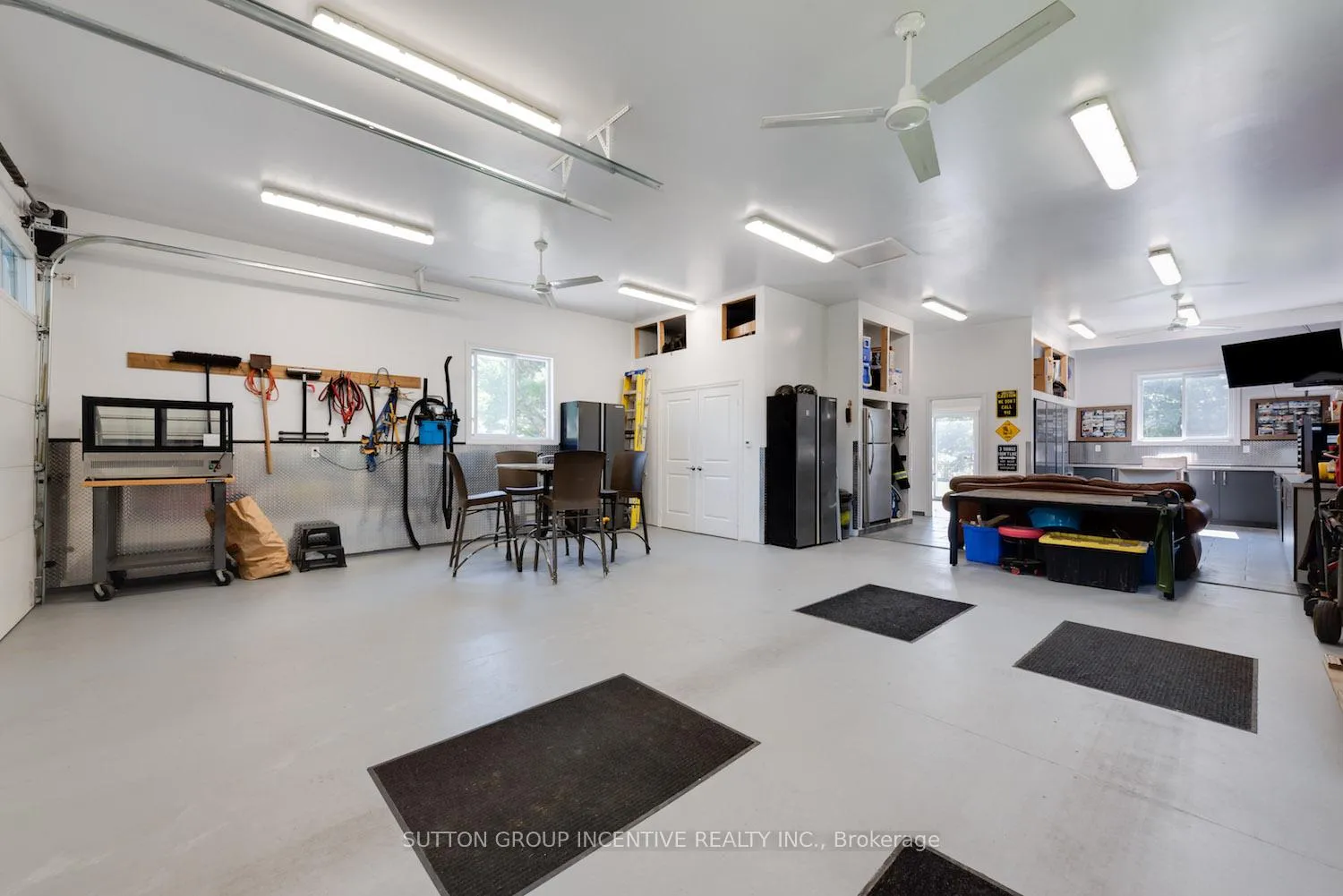 Photo 33 of 1193 sunnidale Road, Springwater, Centre Vespra — HOMEH