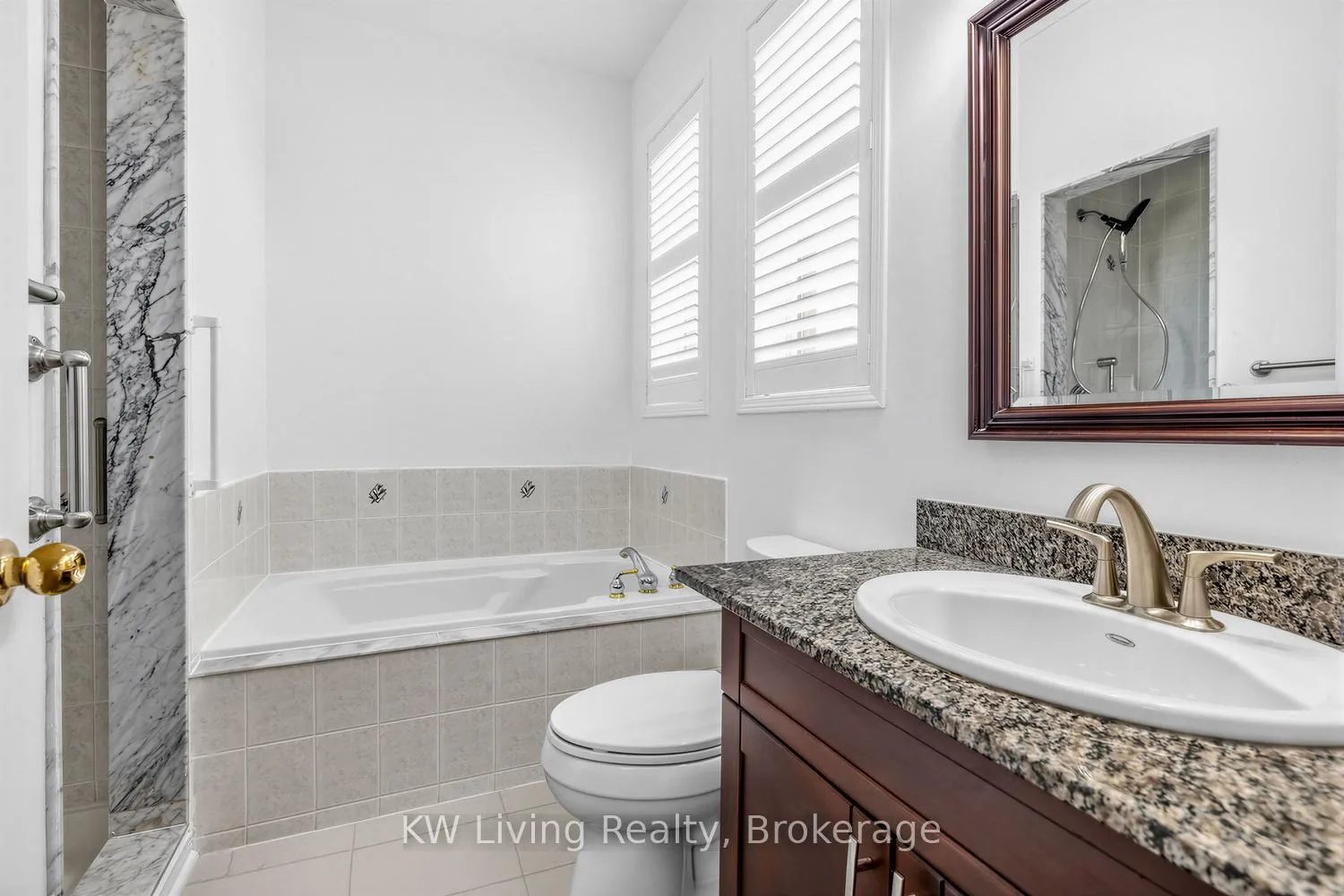 Photo 30 of 41 Manorwood Drive, Markham, Berczy — HOMEH