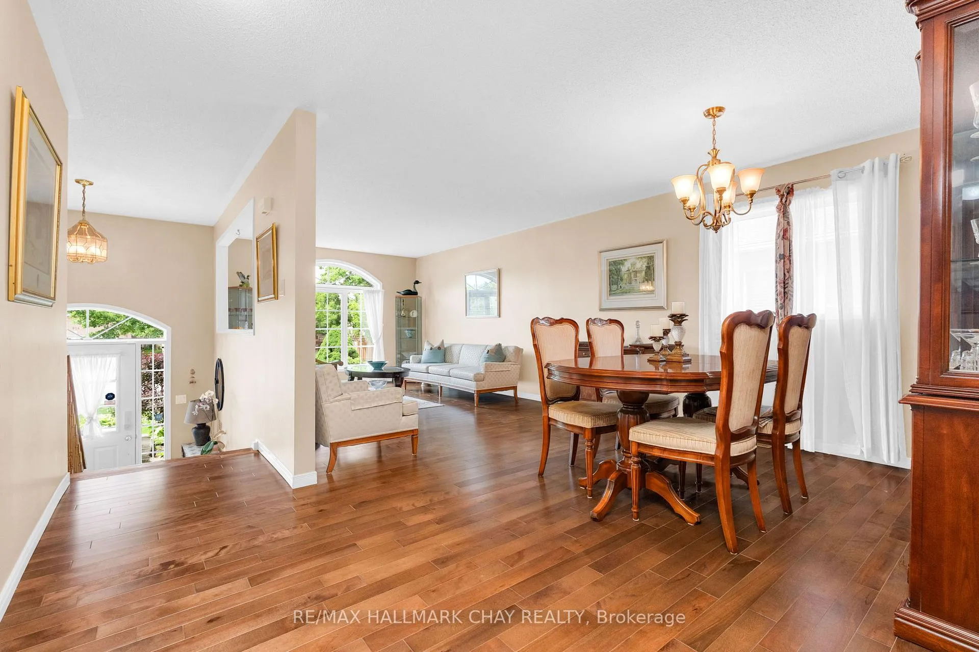 Photo 5 of 317 Harvie Road, Barrie, Holly — HOMEH