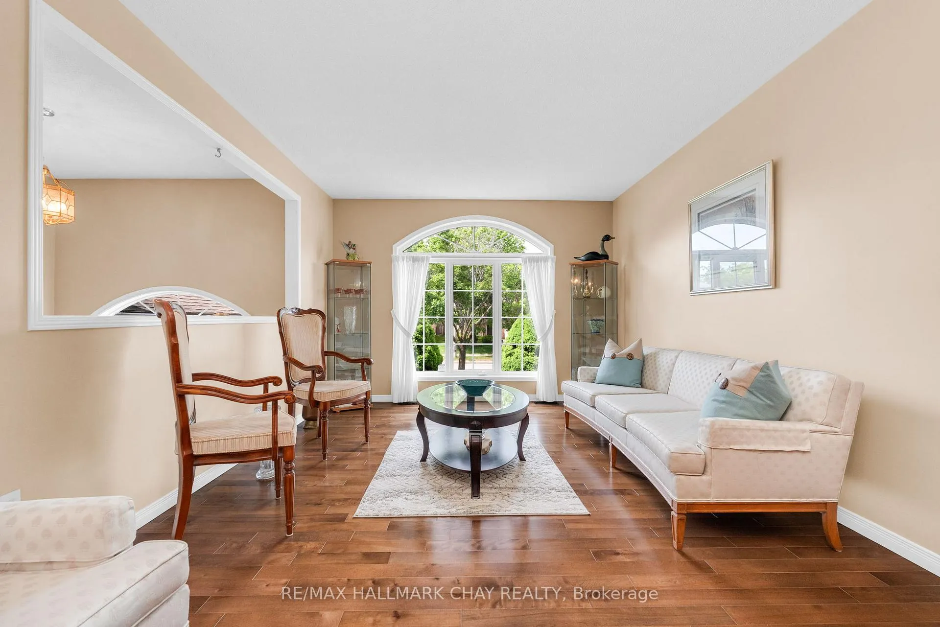 Photo 7 of 317 Harvie Road, Barrie, Holly — HOMEH