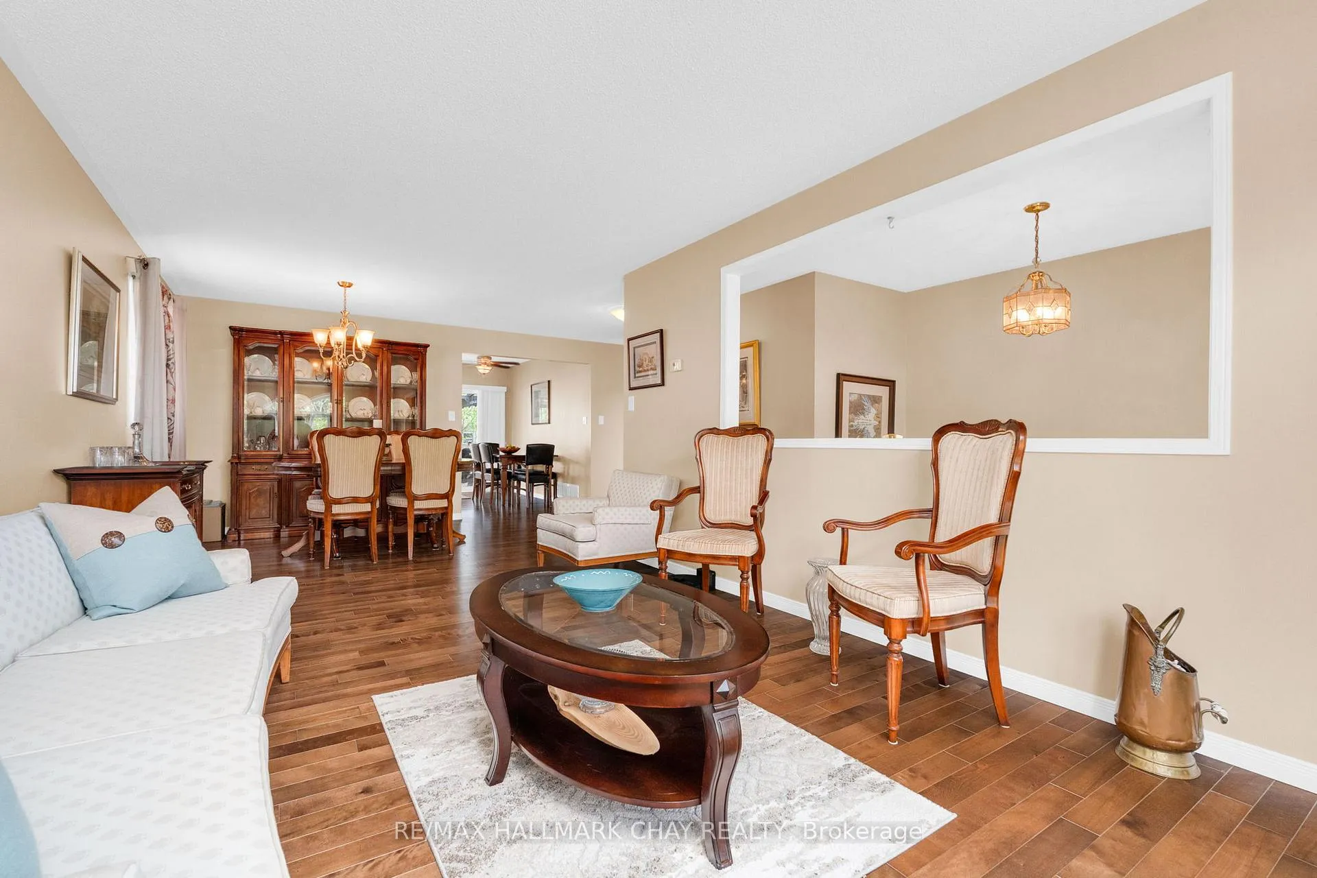 Photo 8 of 317 Harvie Road, Barrie, Holly — HOMEH