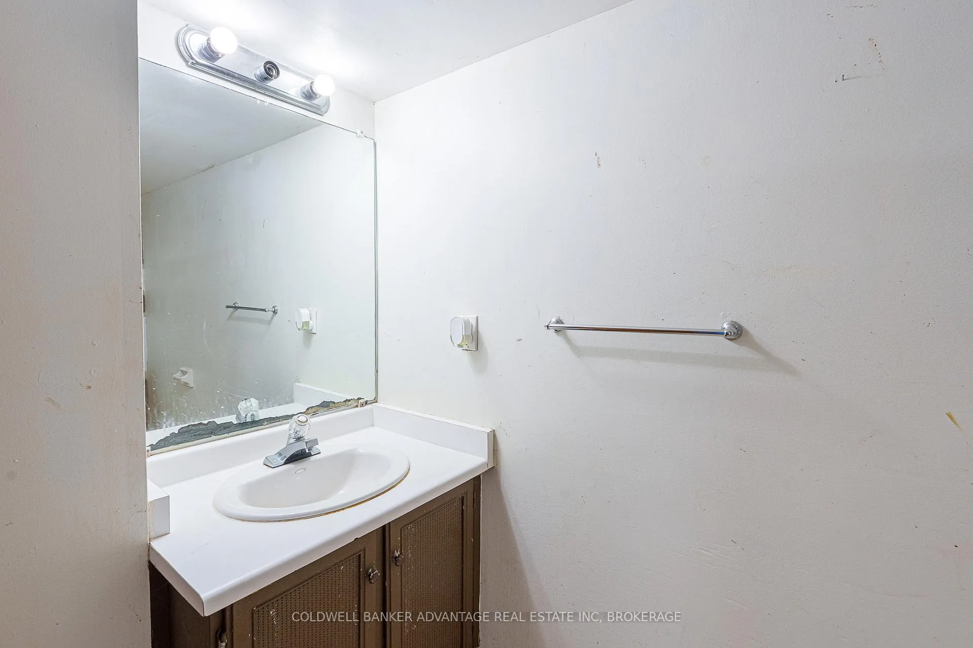 Photo 20 of 86 Autumn Place, St. Catharines, Secord Woods — HOMEH