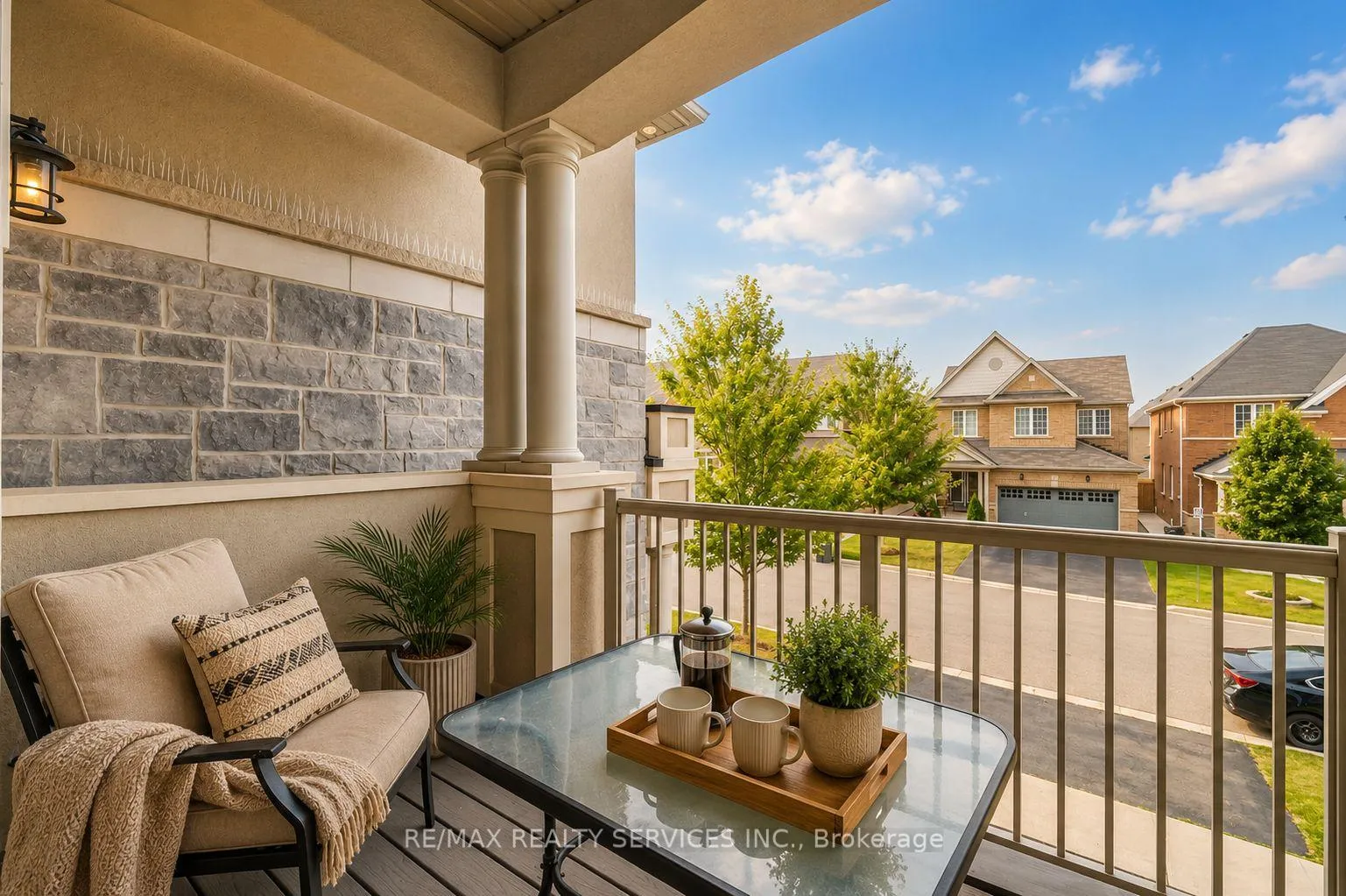 Photo 11 of 36 Attraction Drive, Brampton, Bram West — HOMEH