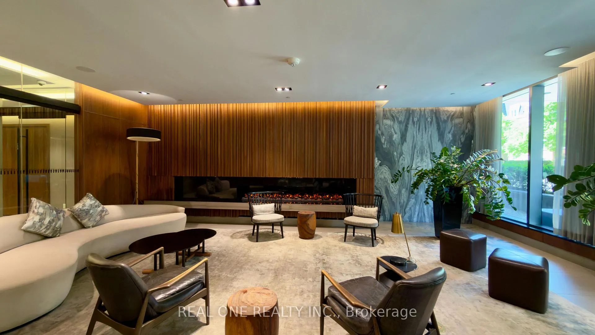 Photo 3 of Unit Ph112, 125 Redpath Avenue, Toronto, Mount Pleasant West — HOMEH
