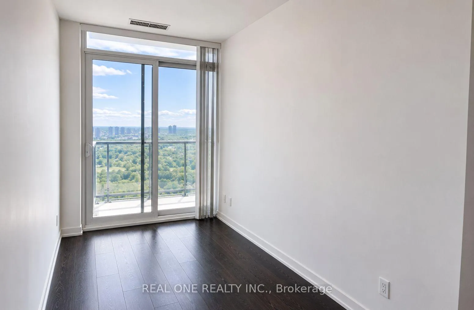 Photo 7 of Unit Ph112, 125 Redpath Avenue, Toronto, Mount Pleasant West — HOMEH