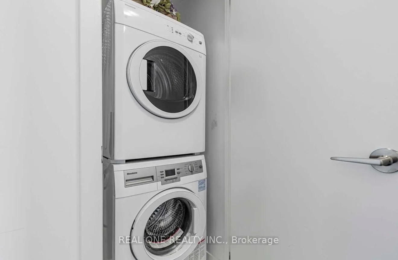 Photo 11 of Unit Ph112, 125 Redpath Avenue, Toronto, Mount Pleasant West — HOMEH