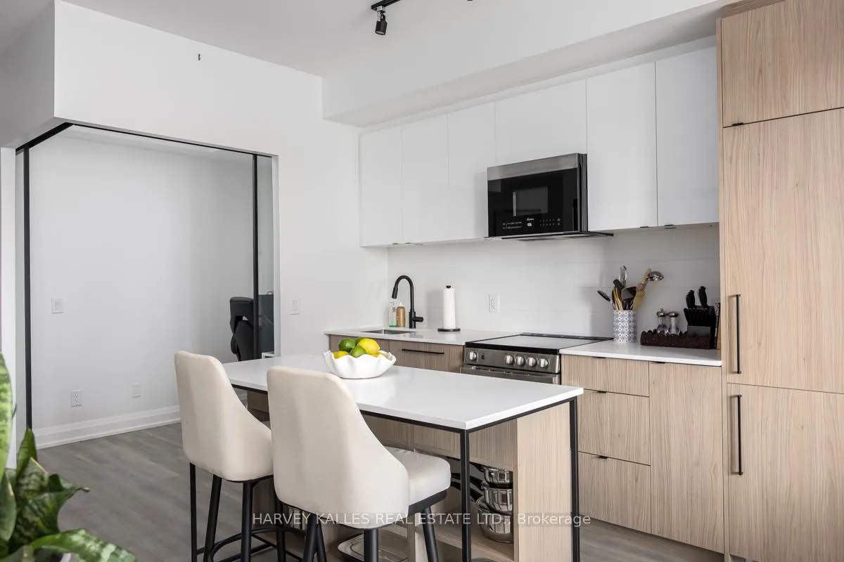 Photo 6 of Unit 710, 2369 Danforth Avenue, Toronto, East End-Danforth — HOMEH