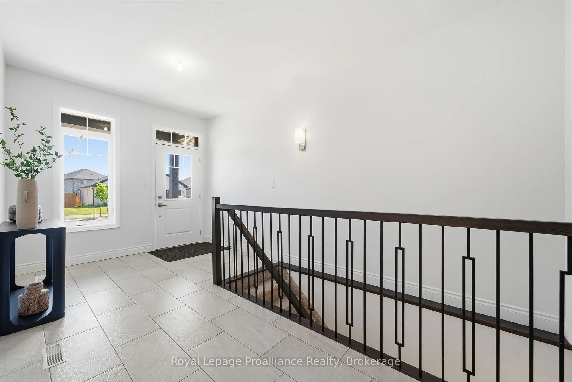 Photo 7 of 17 Raycroft Drive, Belleville, Thurlow Ward — HOMEH