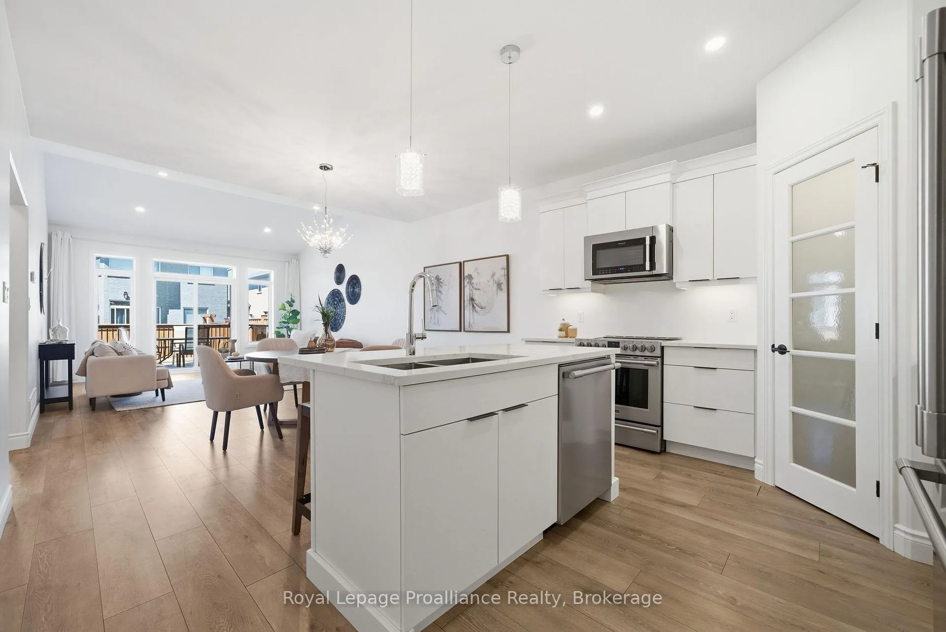 Photo 9 of 17 Raycroft Drive, Belleville, Thurlow Ward — HOMEH