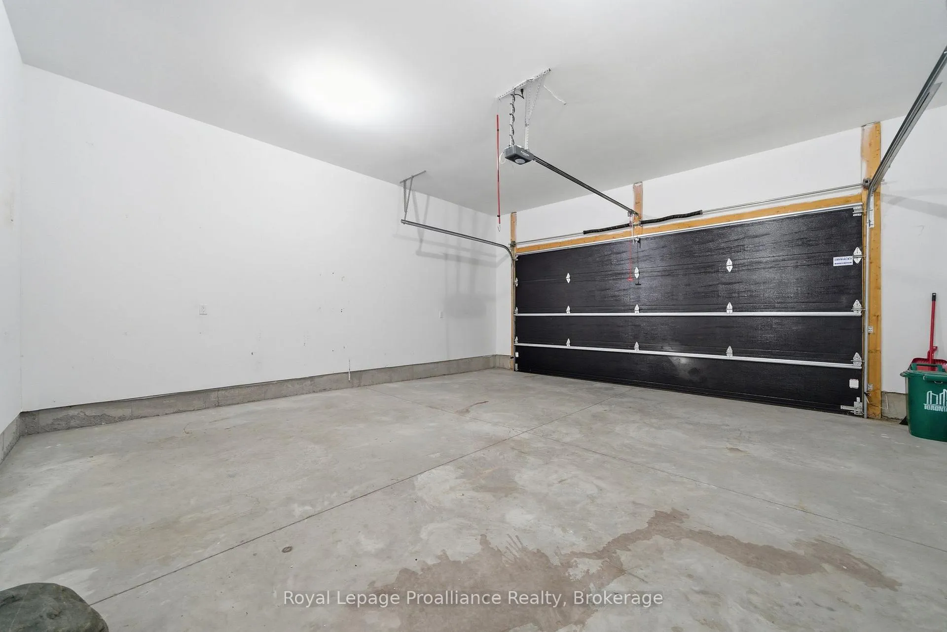 Photo 38 of 17 Raycroft Drive, Belleville, Thurlow Ward — HOMEH