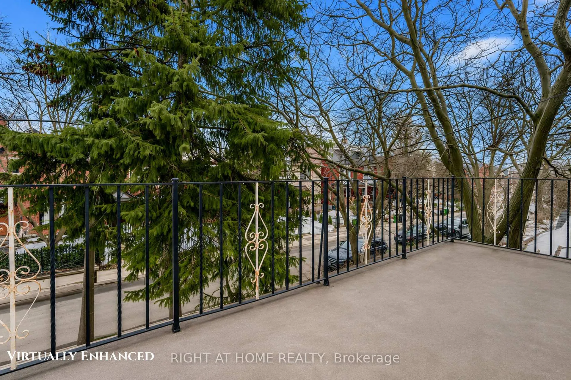 Photo 5 of 542 Crawford Street, Toronto, Palmerston-Little Italy — HOMEH