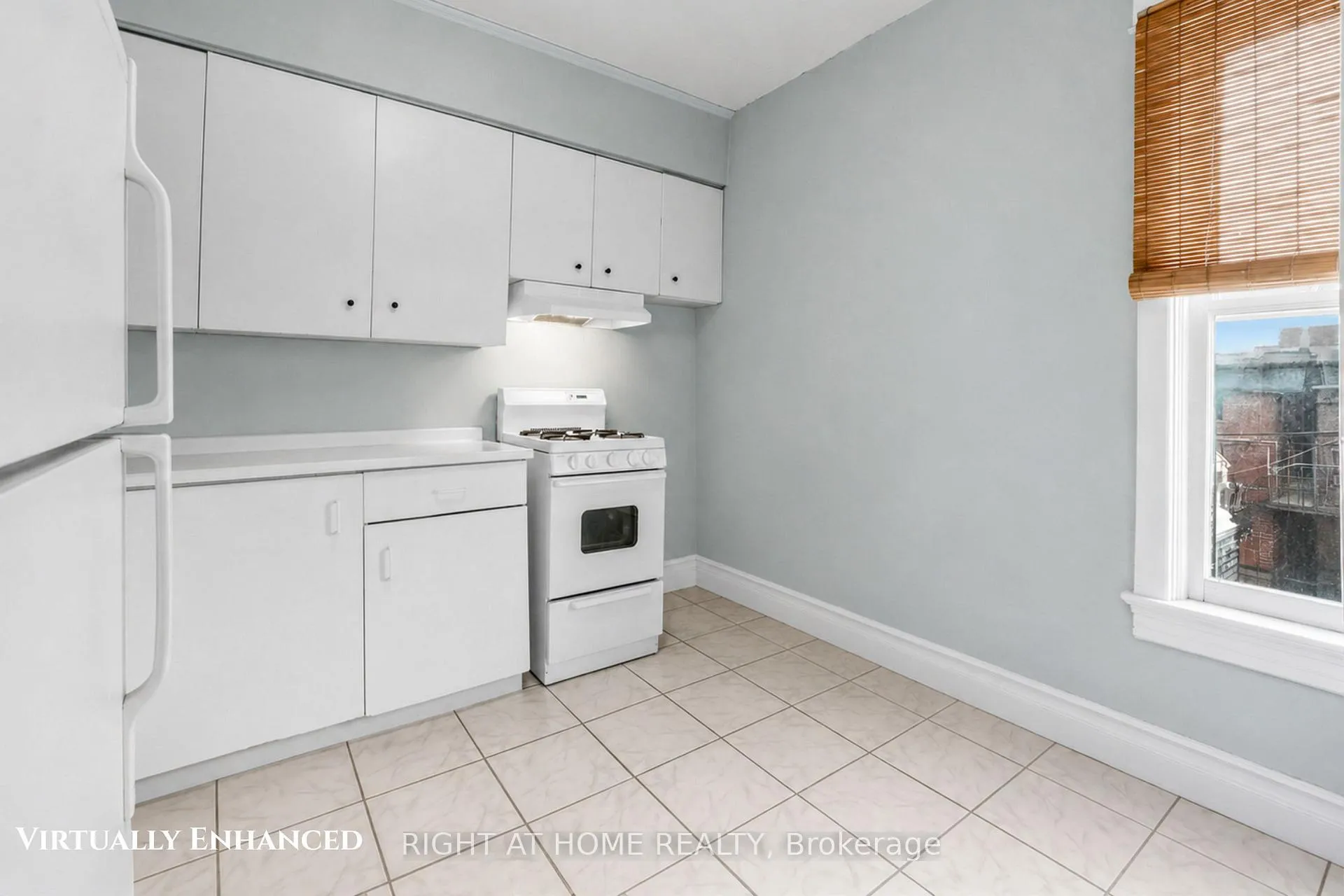 Photo 8 of 542 Crawford Street, Toronto, Palmerston-Little Italy — HOMEH