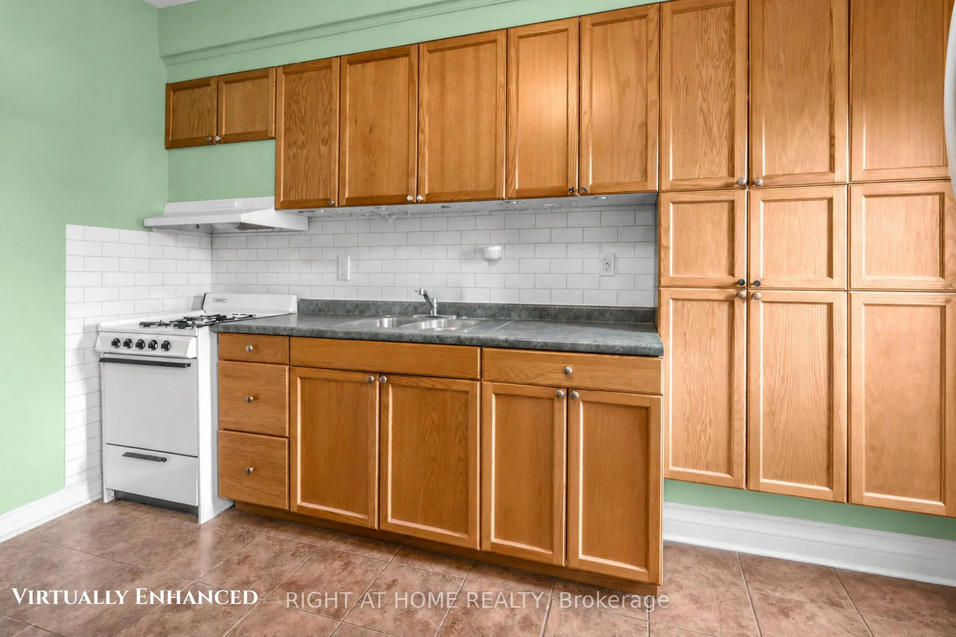 Photo 17 of 542 Crawford Street, Toronto, Palmerston-Little Italy — HOMEH