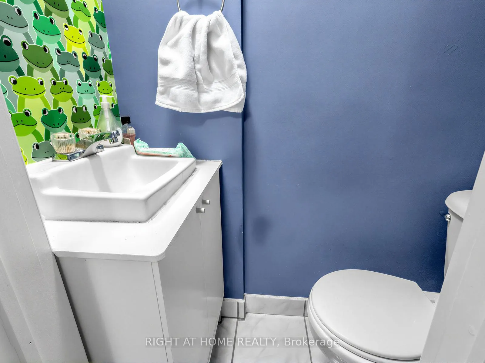 Photo 18 of 542 Crawford Street, Toronto, Palmerston-Little Italy — HOMEH