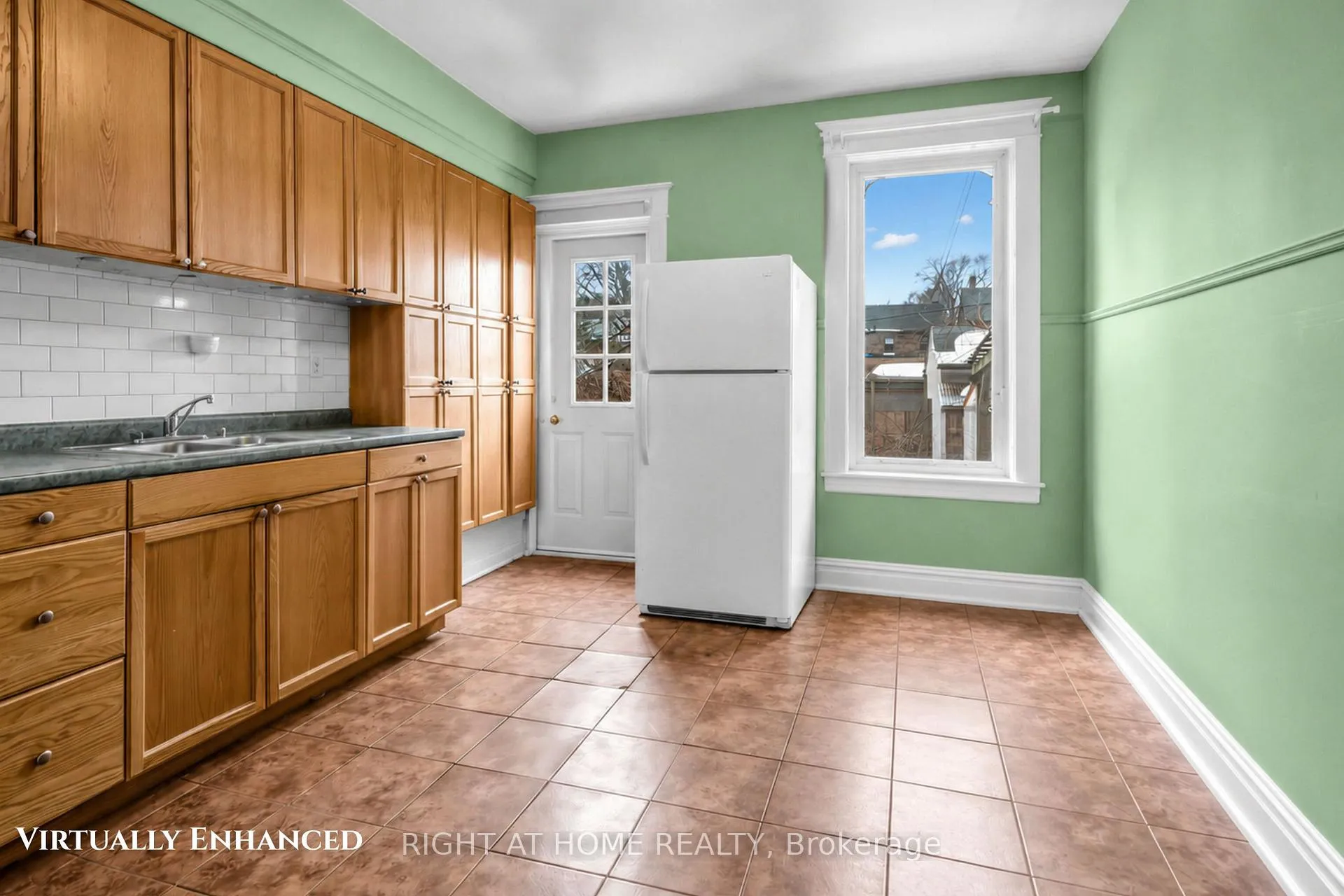 Photo 19 of 542 Crawford Street, Toronto, Palmerston-Little Italy — HOMEH