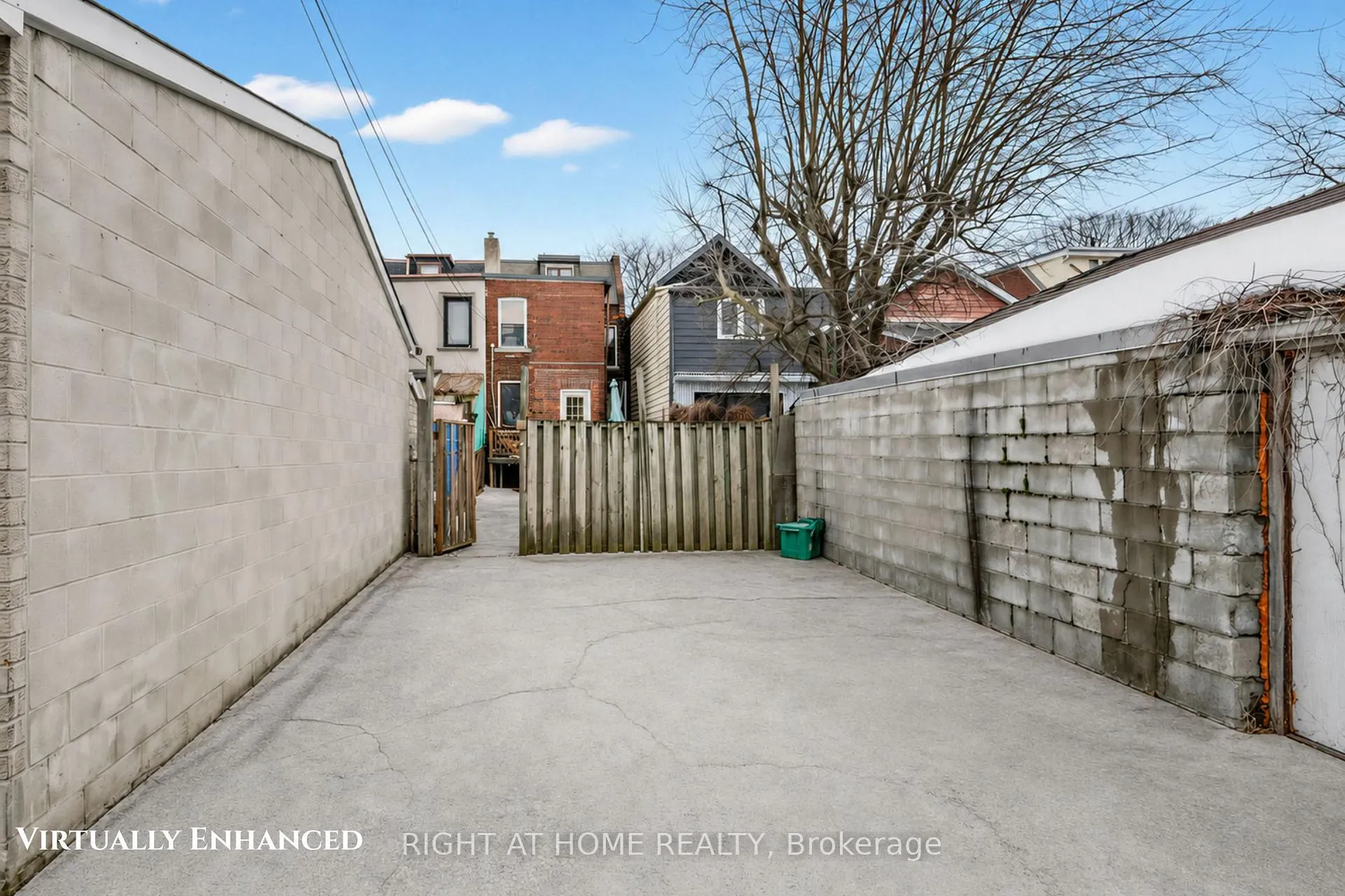 Photo 27 of 542 Crawford Street, Toronto, Palmerston-Little Italy — HOMEH