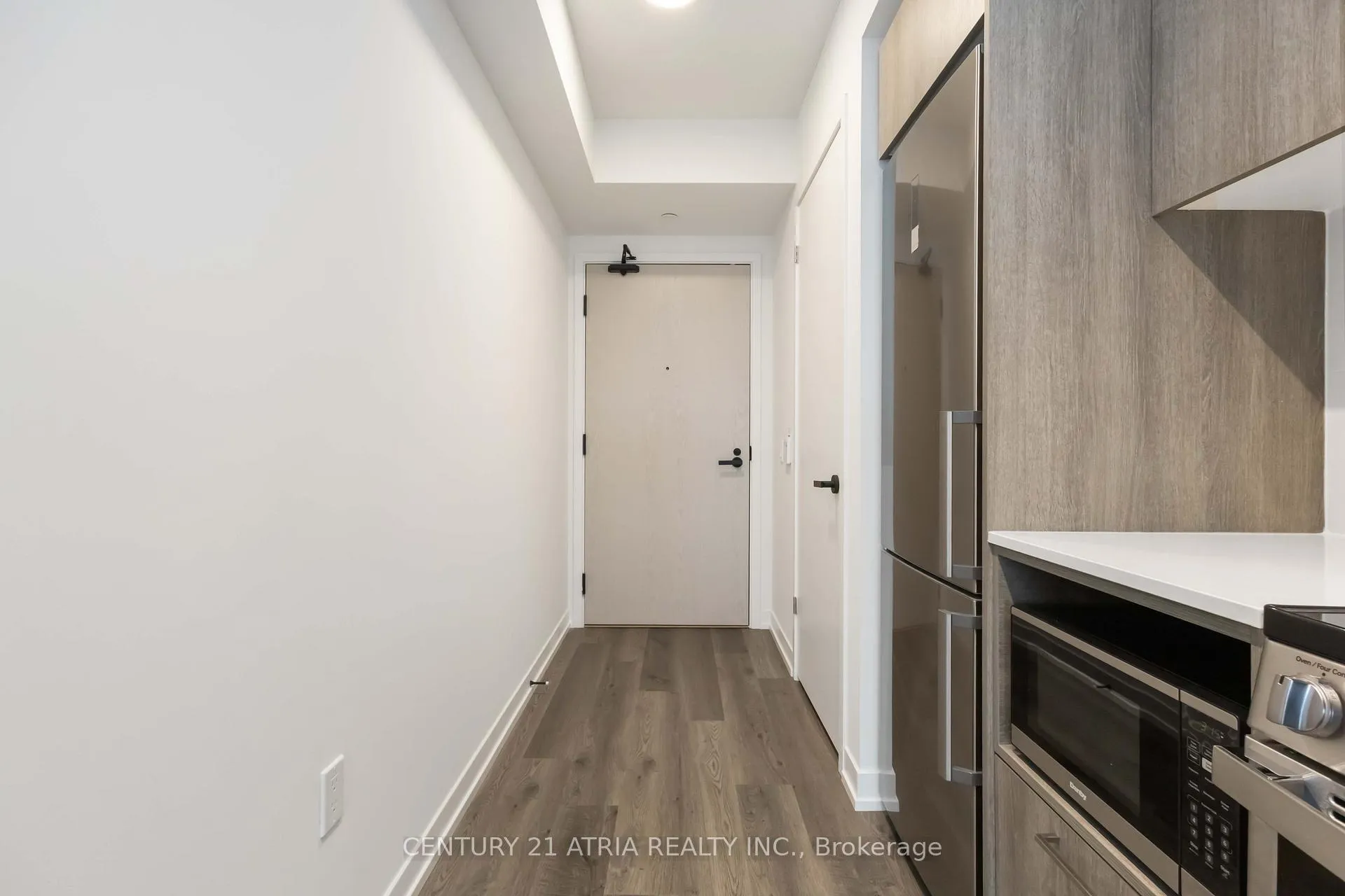 Photo 4 of Unit 4002, 195 Commerce Street, Vaughan, Vaughan Corporate Centre — HOMEH