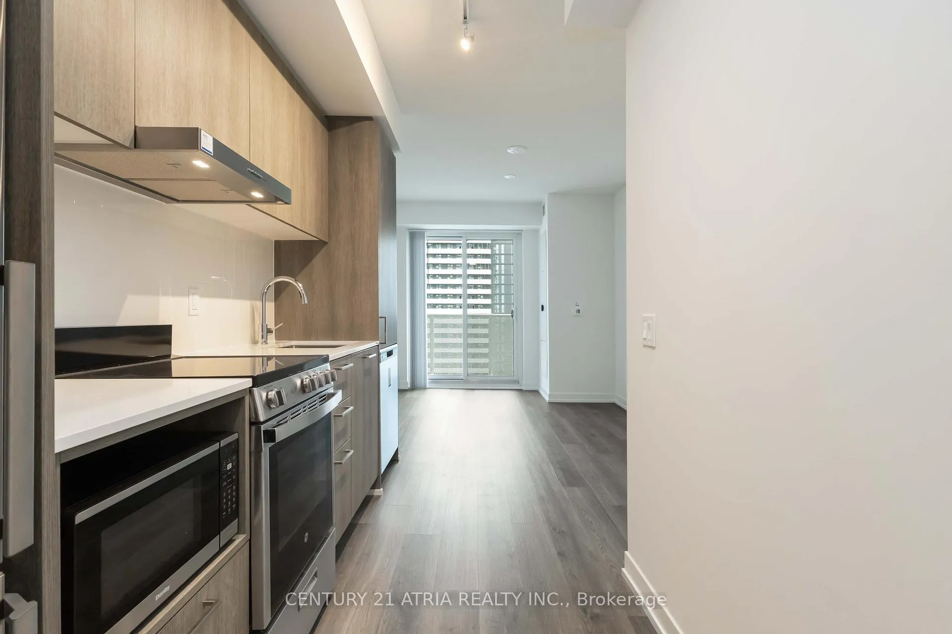 Photo 6 of Unit 4002, 195 Commerce Street, Vaughan, Vaughan Corporate Centre — HOMEH