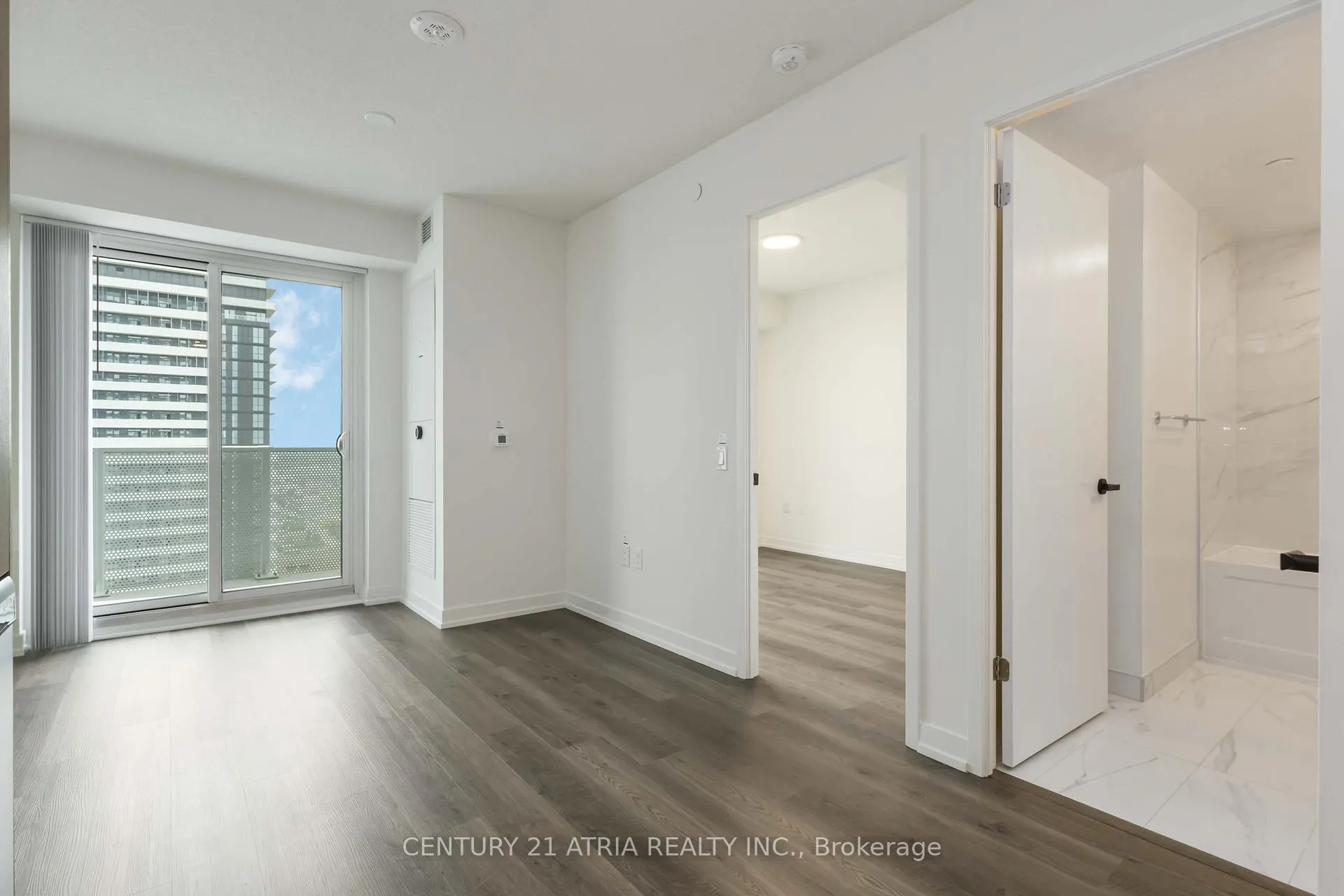 Photo 7 of Unit 4002, 195 Commerce Street, Vaughan, Vaughan Corporate Centre — HOMEH