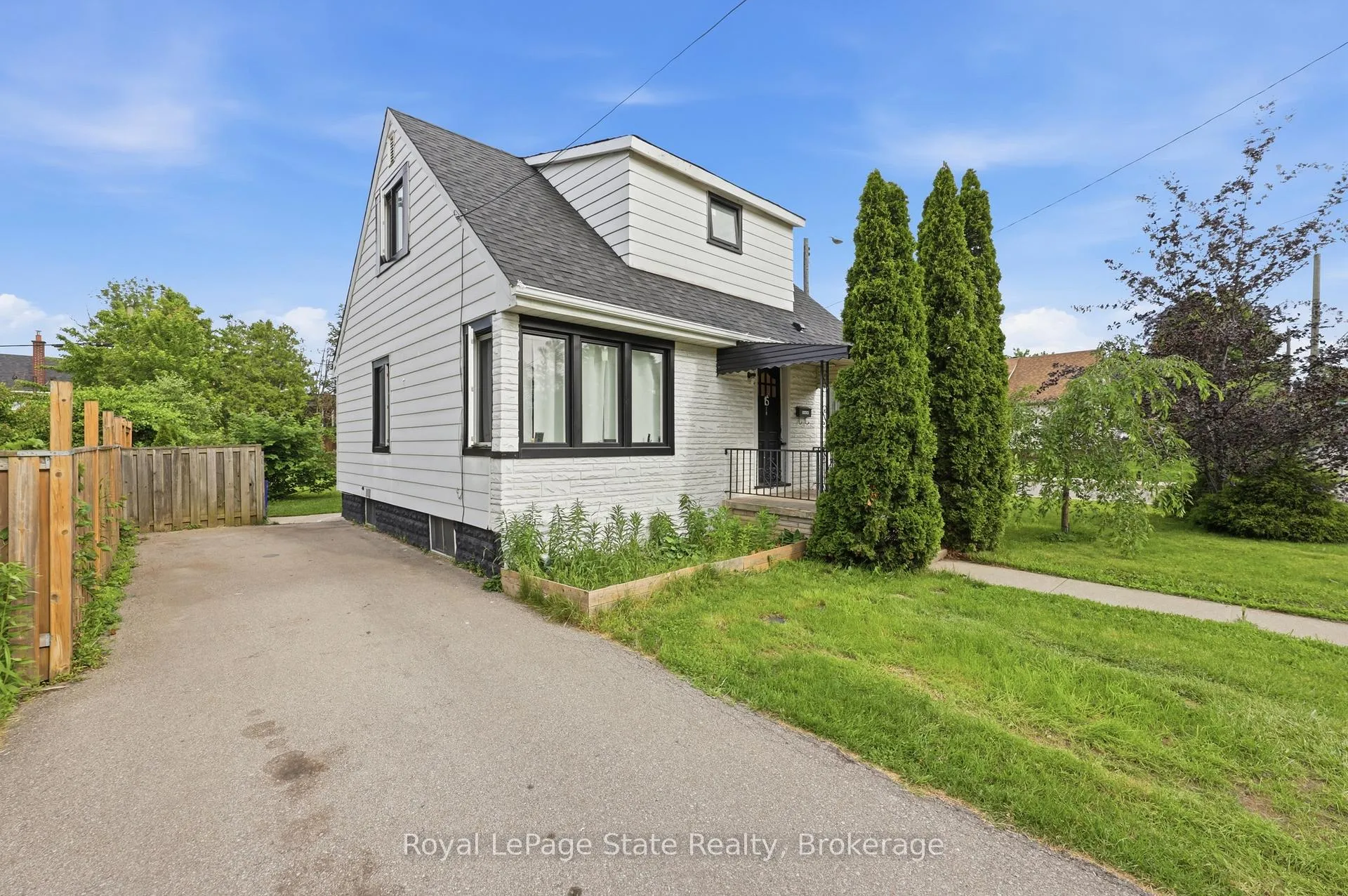 Photo 26 of 15 West 1st Street, Hamilton, Bonnington — HOMEH