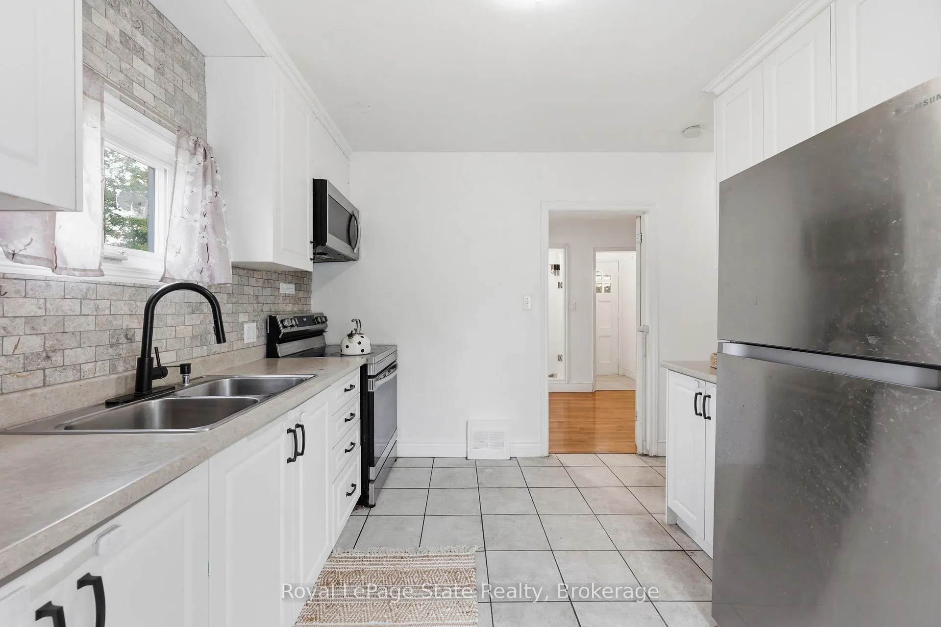Photo 33 of 15 West 1st Street, Hamilton, Bonnington — HOMEH