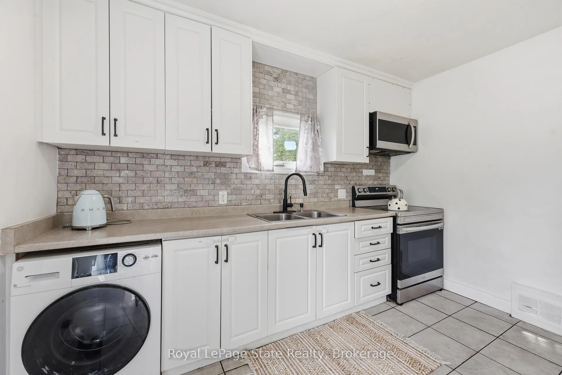 Photo 34 of 15 West 1st Street, Hamilton, Bonnington — HOMEH