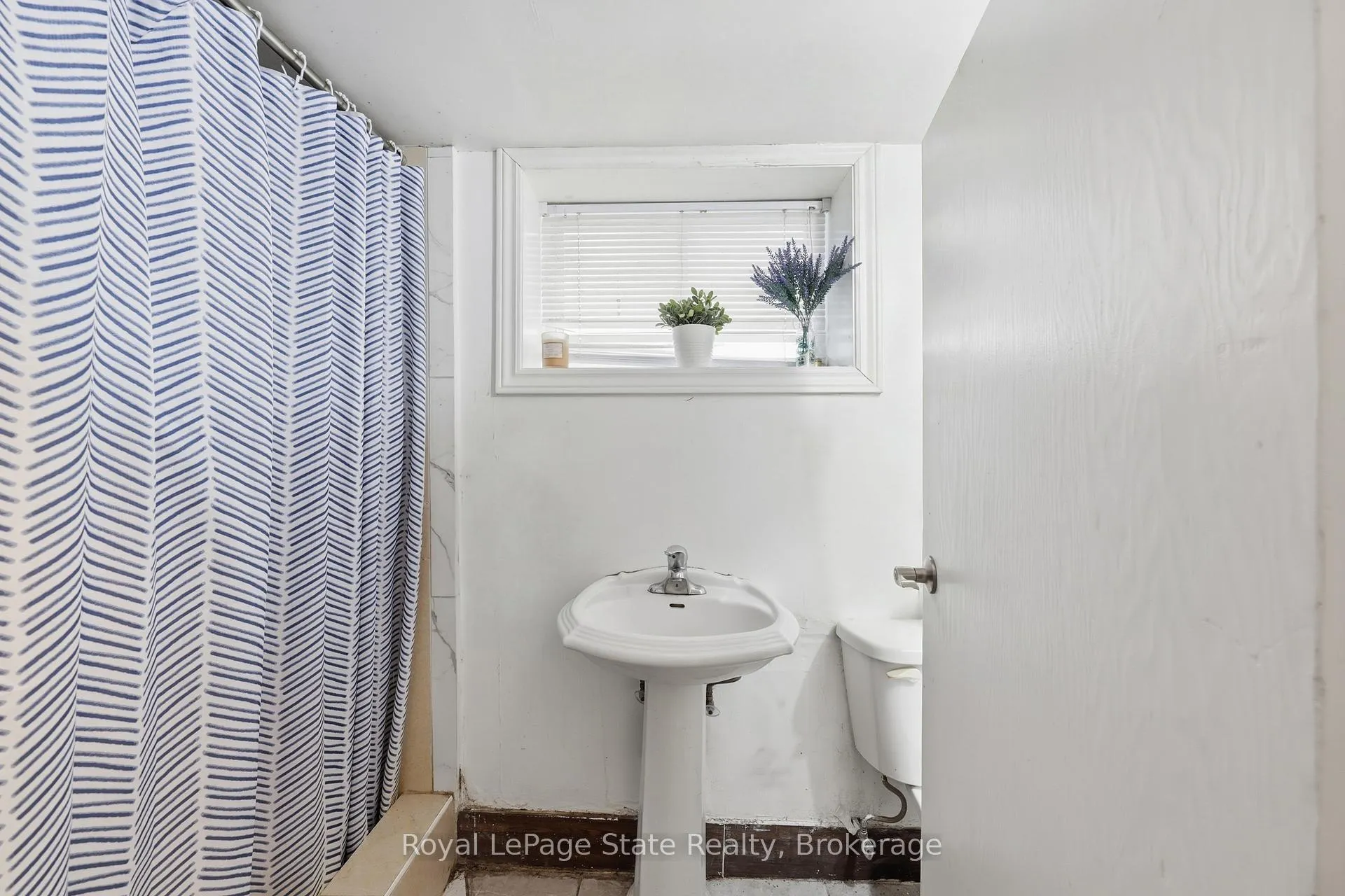 Photo 49 of 15 West 1st Street, Hamilton, Bonnington — HOMEH