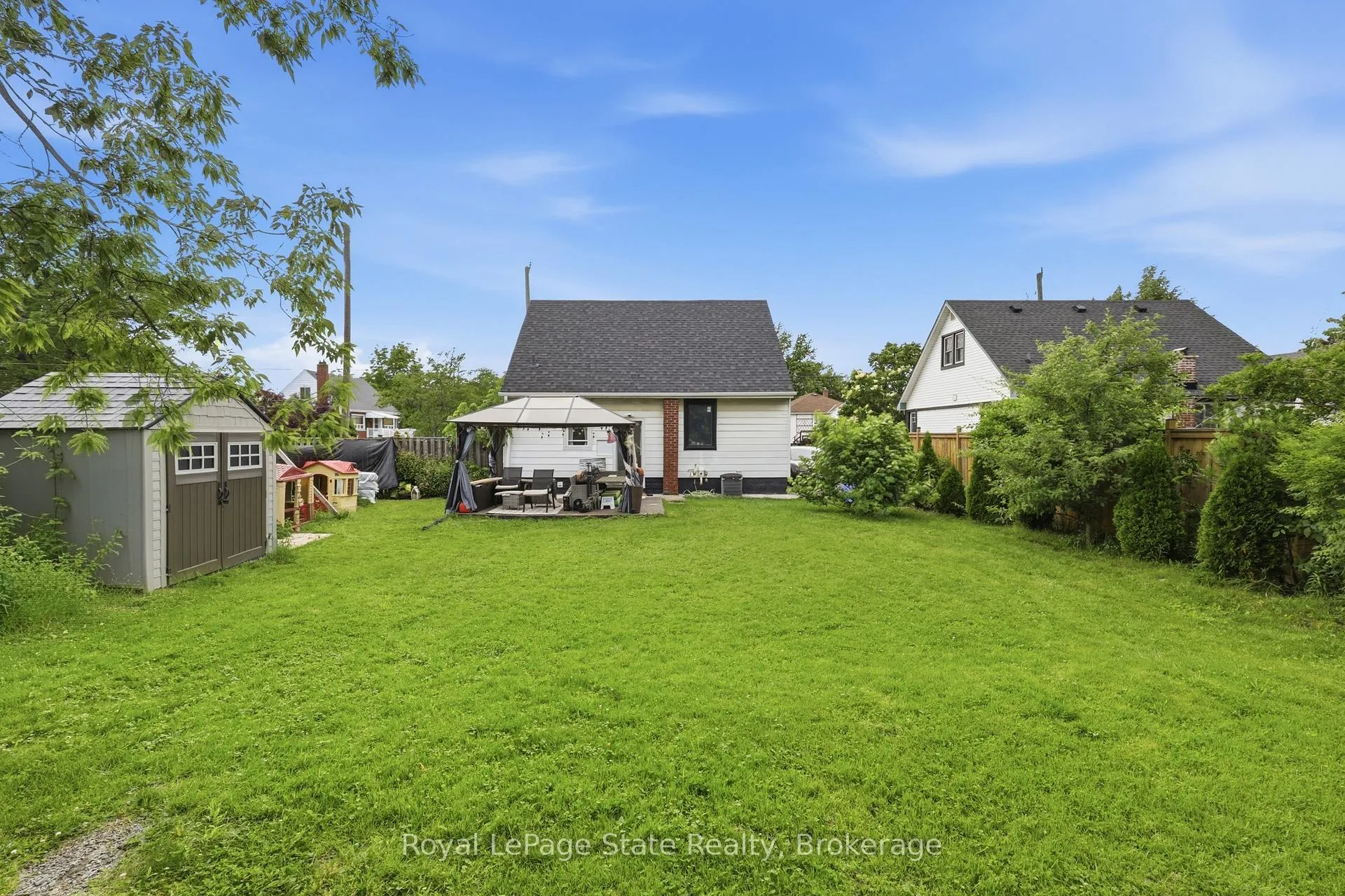 Photo 56 of 15 West 1st Street, Hamilton, Bonnington — HOMEH