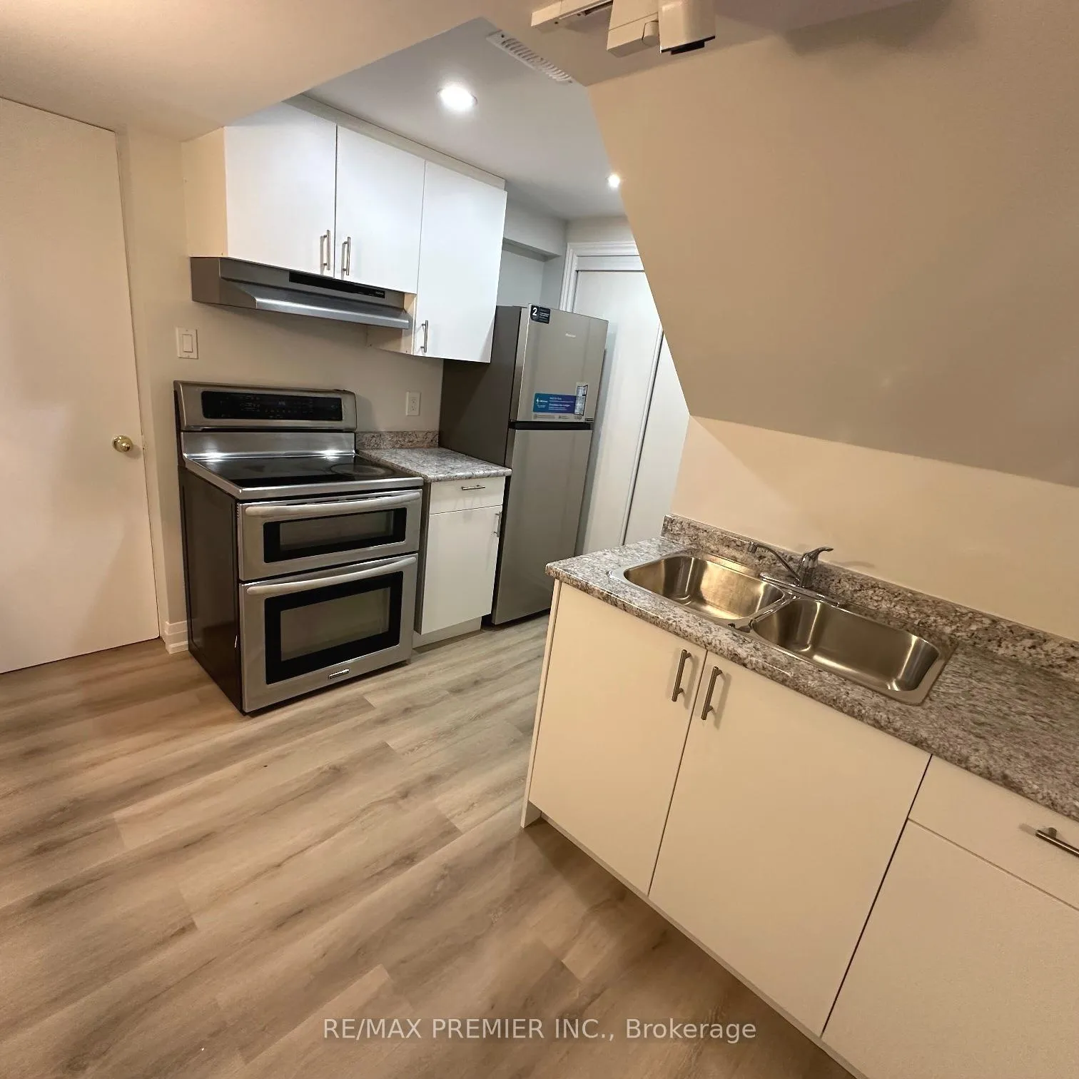 Photo 6 of Unit Basement, 10 Ancon Road, Vaughan, Vellore Village — HOMEH