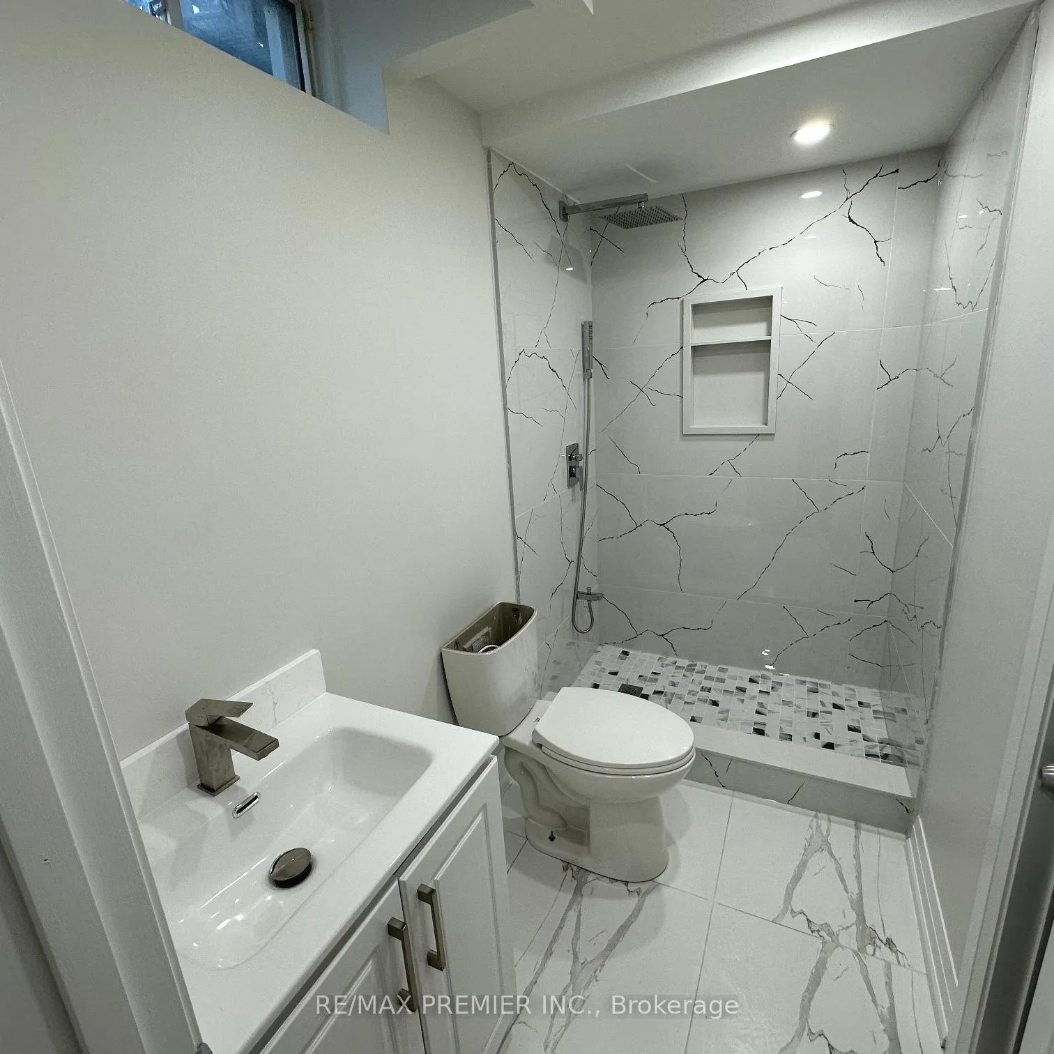Photo 7 of Unit Basement, 10 Ancon Road, Vaughan, Vellore Village — HOMEH