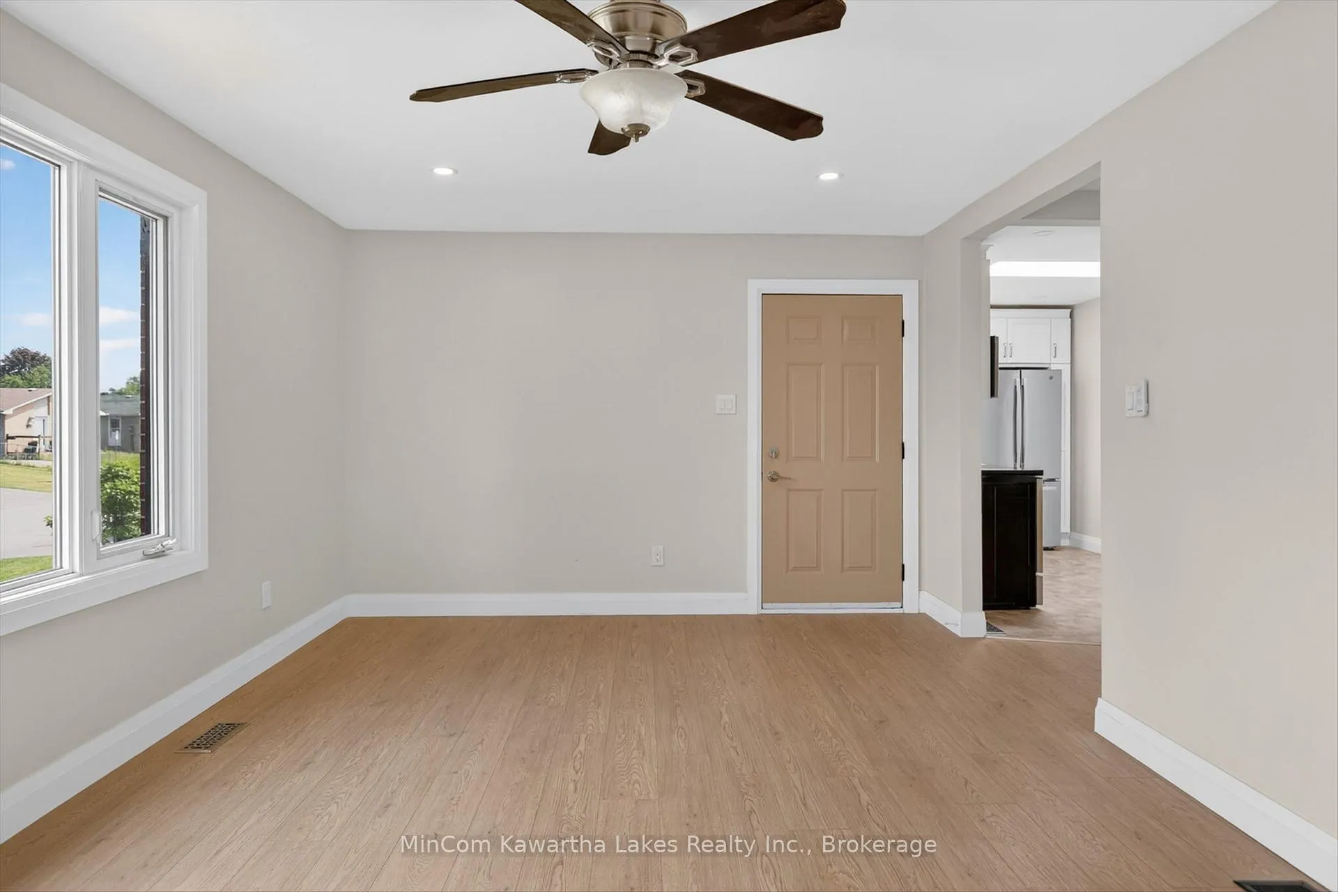 Photo 6 of 829 Orpington Road, Peterborough, Otonabee Ward 1 — HOMEH