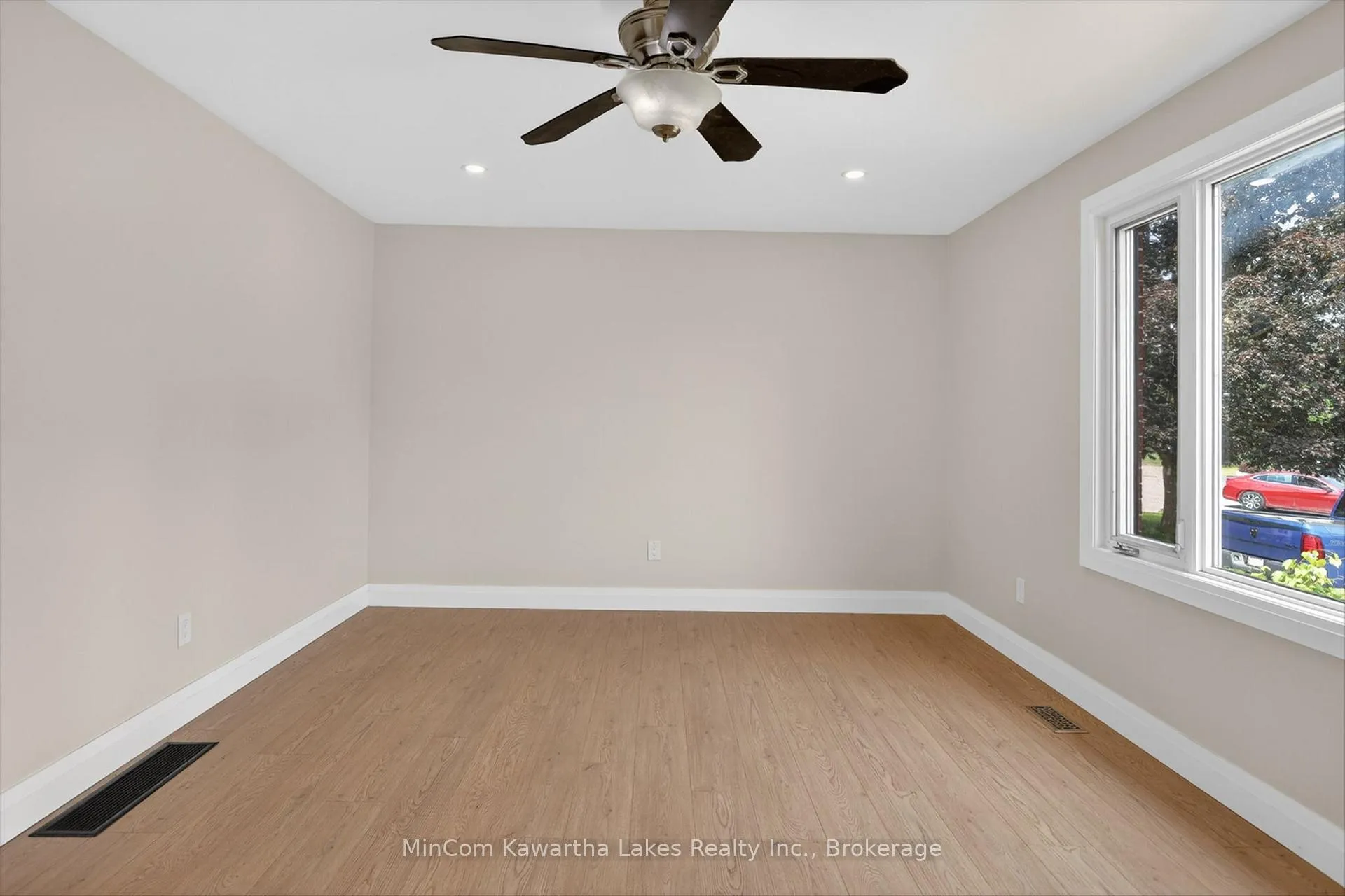 Photo 7 of 829 Orpington Road, Peterborough, Otonabee Ward 1 — HOMEH