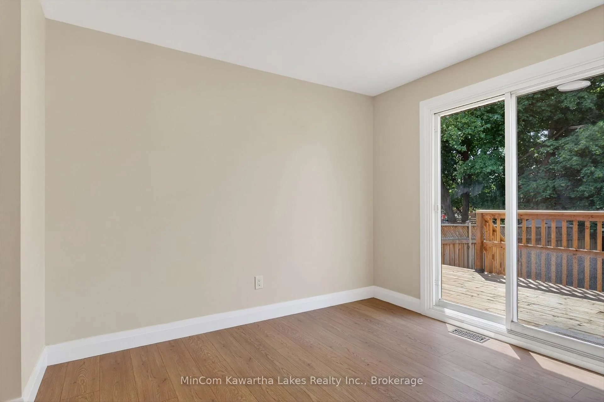 Photo 21 of 829 Orpington Road, Peterborough, Otonabee Ward 1 — HOMEH