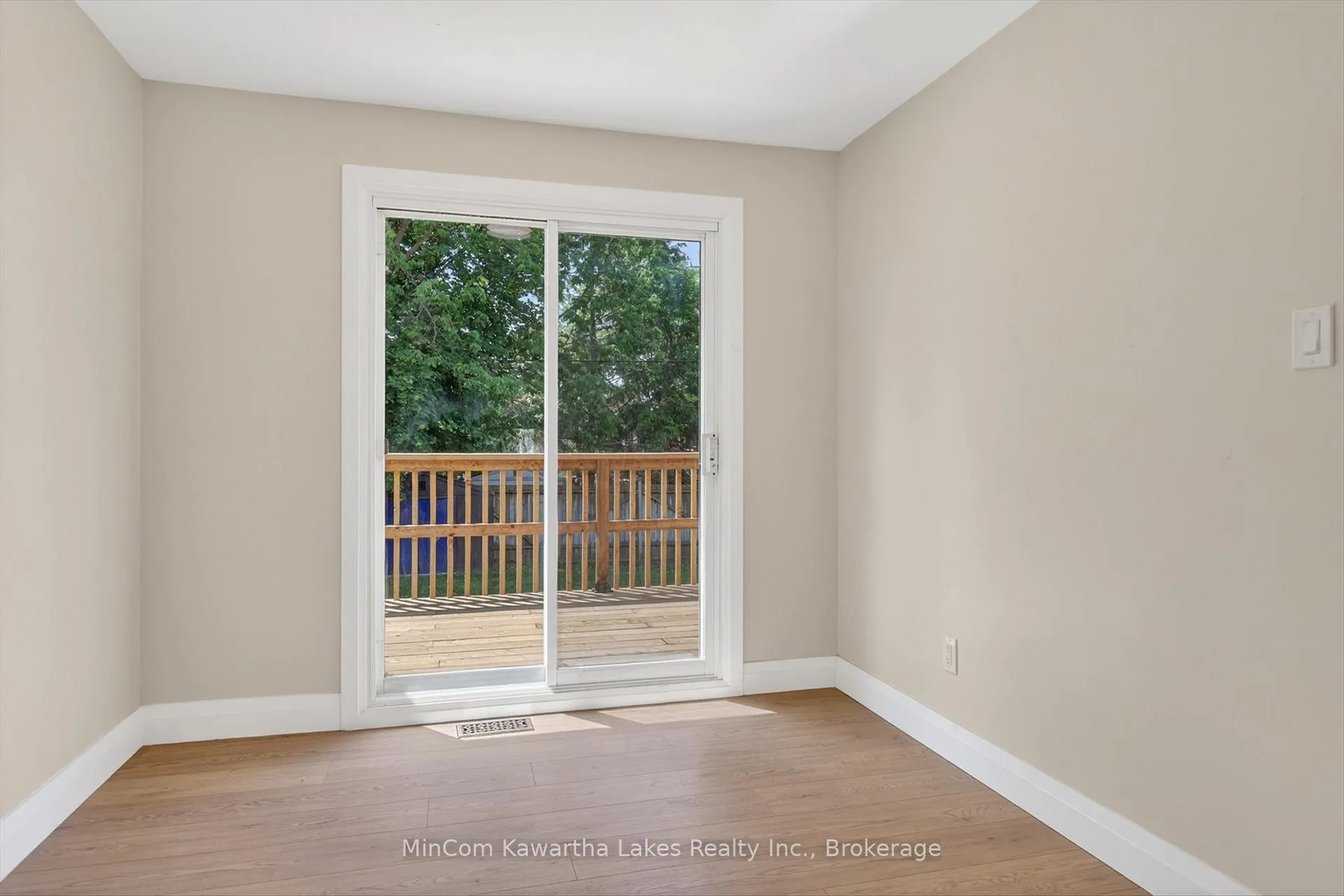 Photo 22 of 829 Orpington Road, Peterborough, Otonabee Ward 1 — HOMEH
