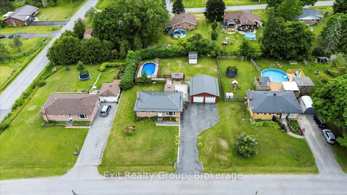 Photo 2 of 29 Barry Road, Quinte West, Murray Ward — HOMEH