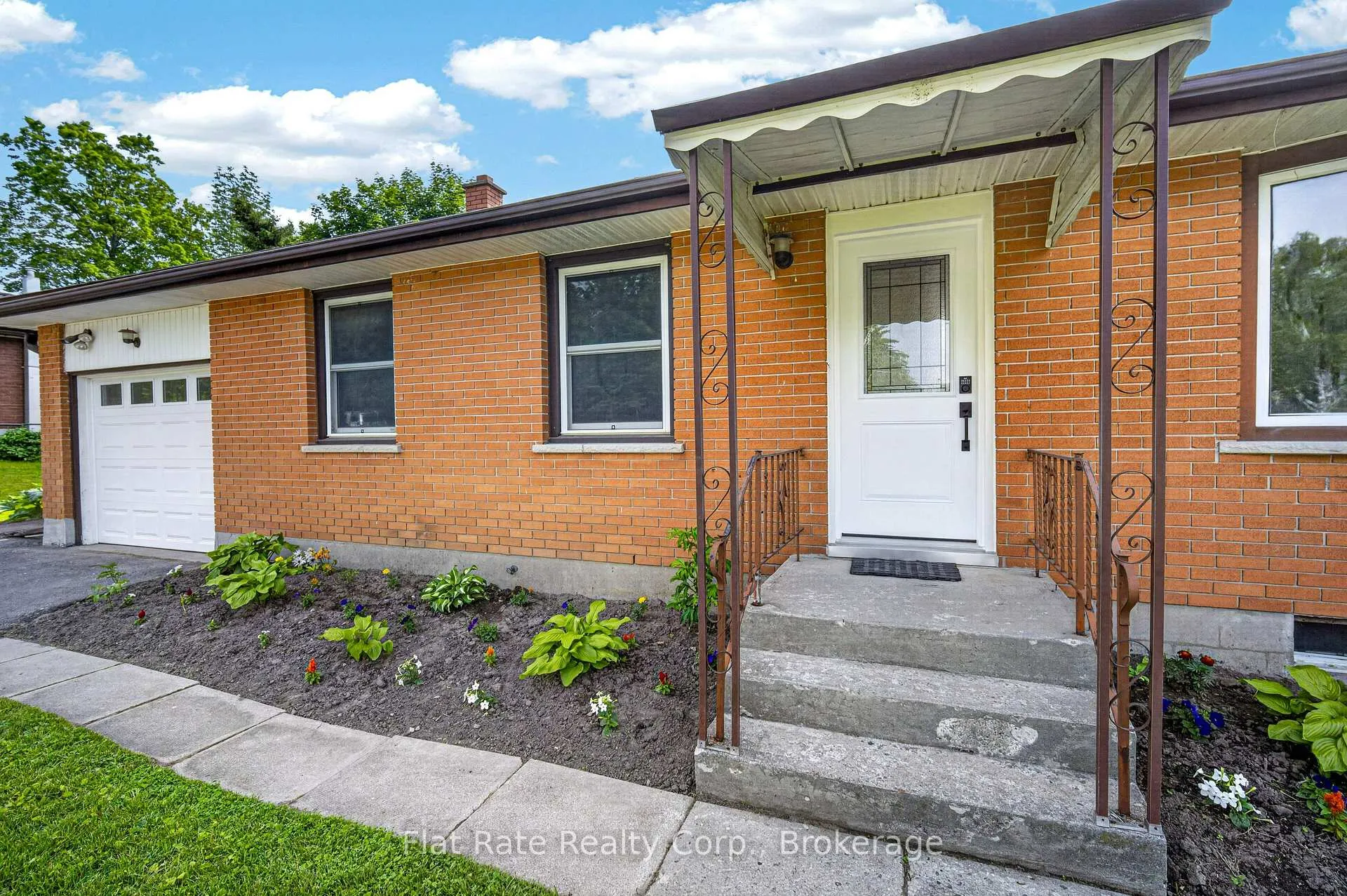 Photo 2 of 1268 Beavis Boulevard, Selwyn — HOMEH