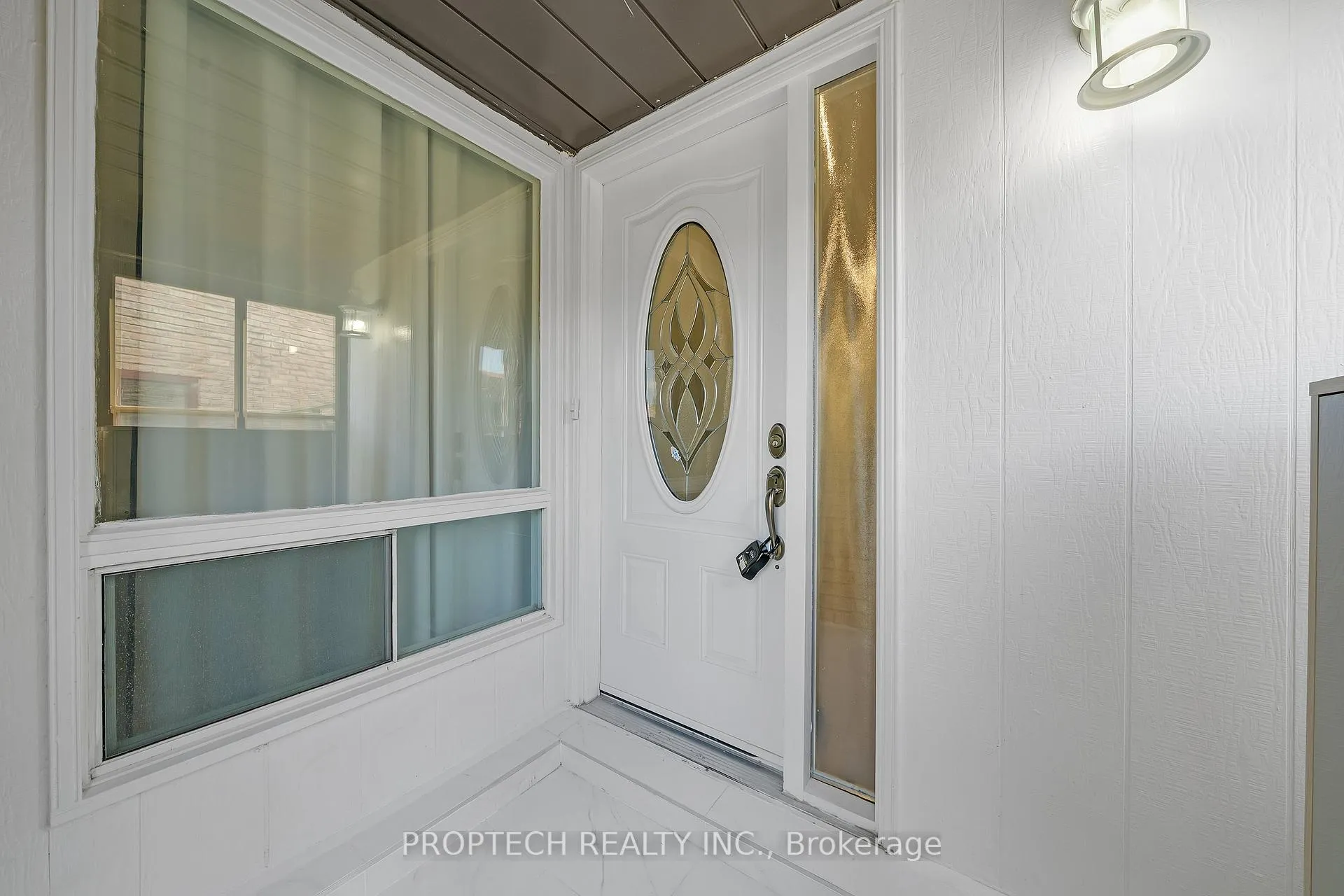 Photo 3 of 19 Clydesdale Road, Markham, Milliken Mills West — HOMEH