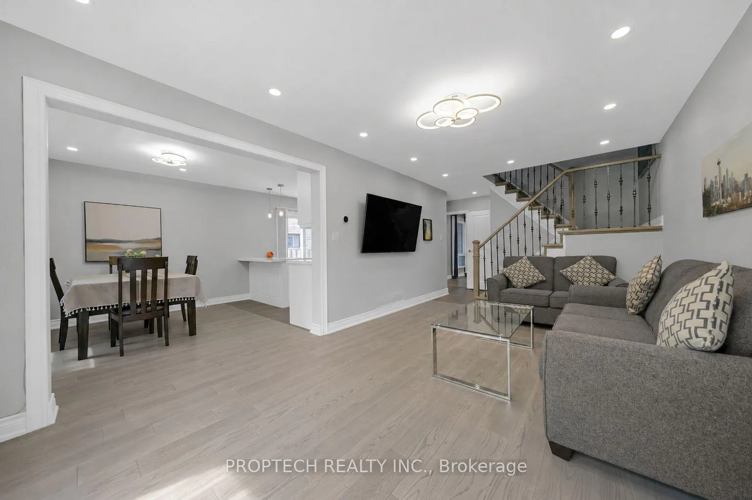 Photo 7 of 19 Clydesdale Road, Markham, Milliken Mills West — HOMEH