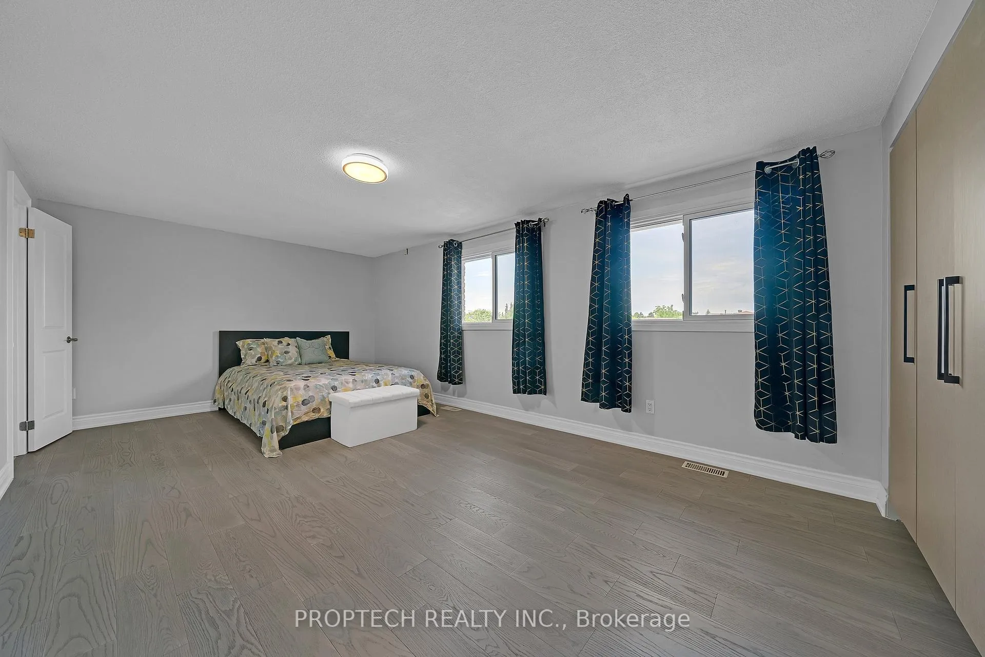 Photo 18 of 19 Clydesdale Road, Markham, Milliken Mills West — HOMEH