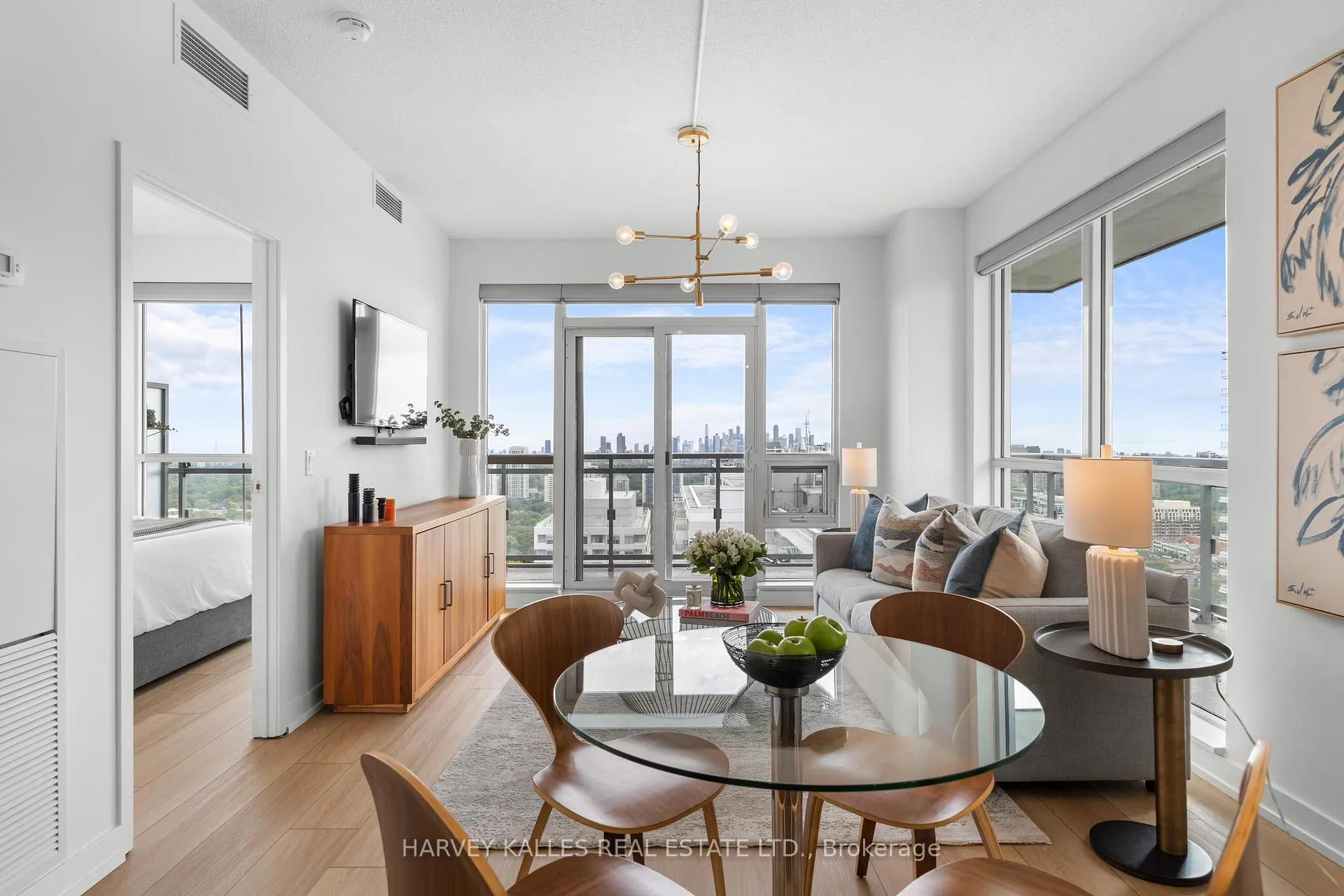 Photo 3 of Unit 2820, 98 Lillian Street, Toronto, Mount Pleasant West — HOMEH