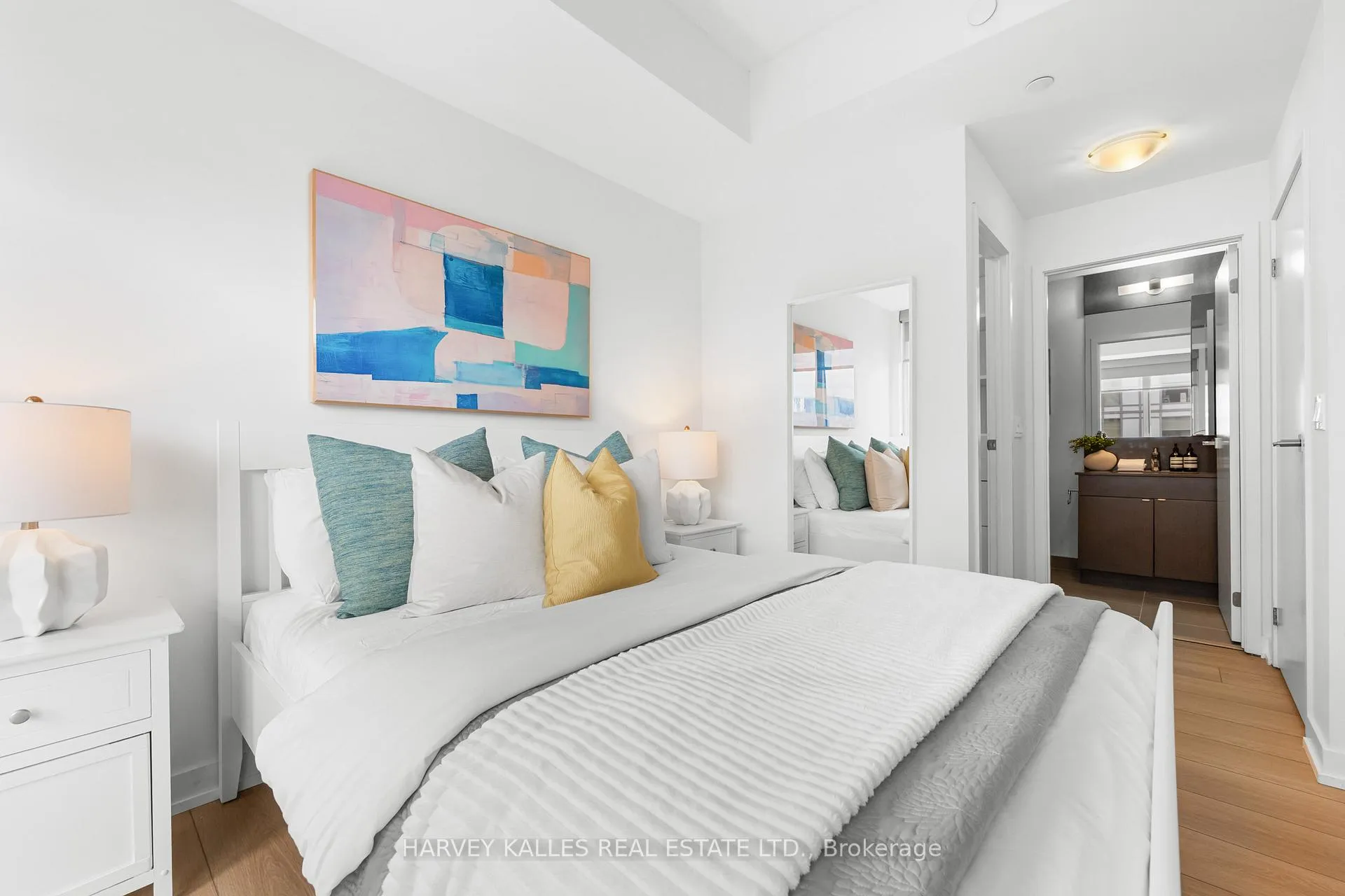 Photo 9 of Unit 2820, 98 Lillian Street, Toronto, Mount Pleasant West — HOMEH