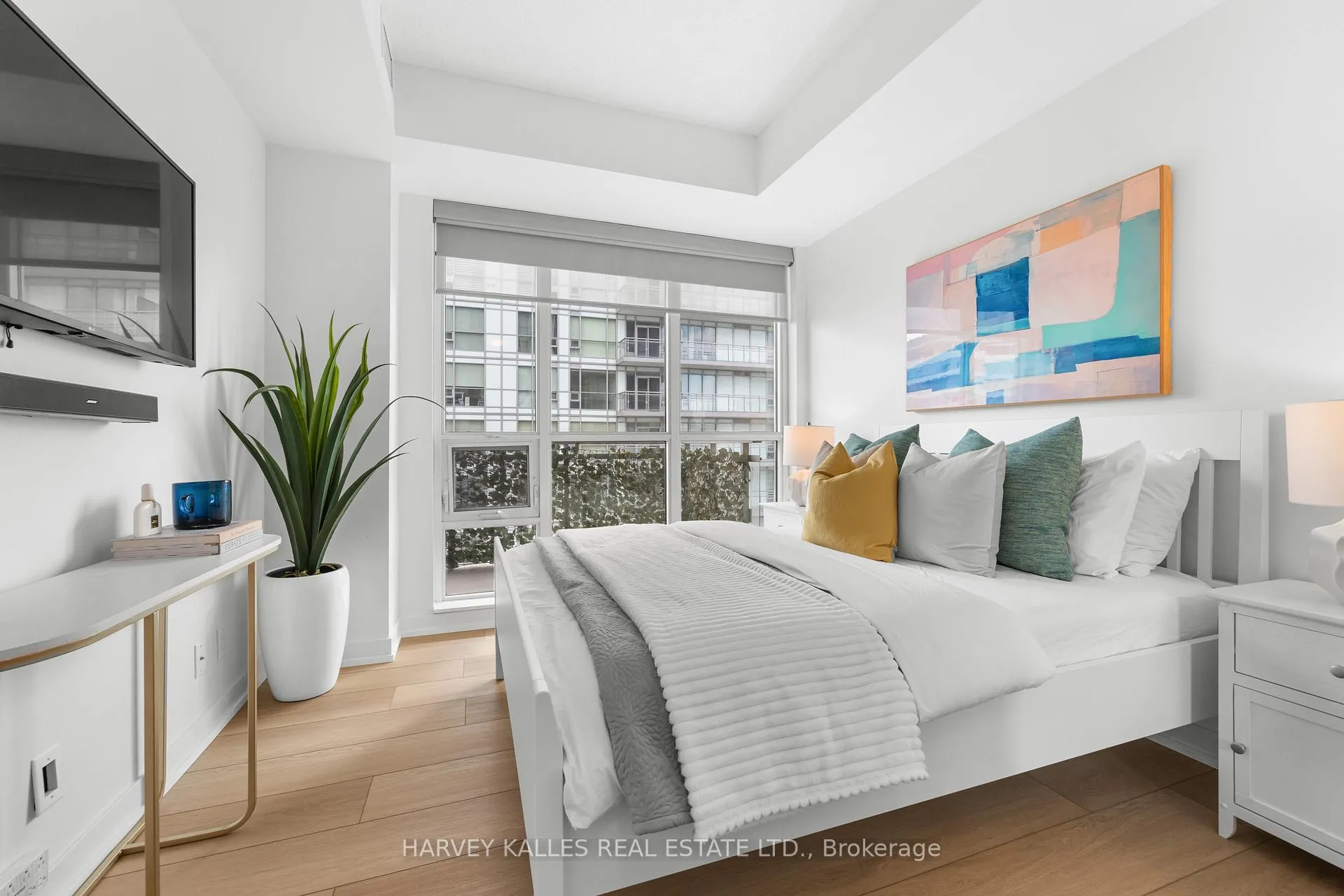 Photo 10 of Unit 2820, 98 Lillian Street, Toronto, Mount Pleasant West — HOMEH