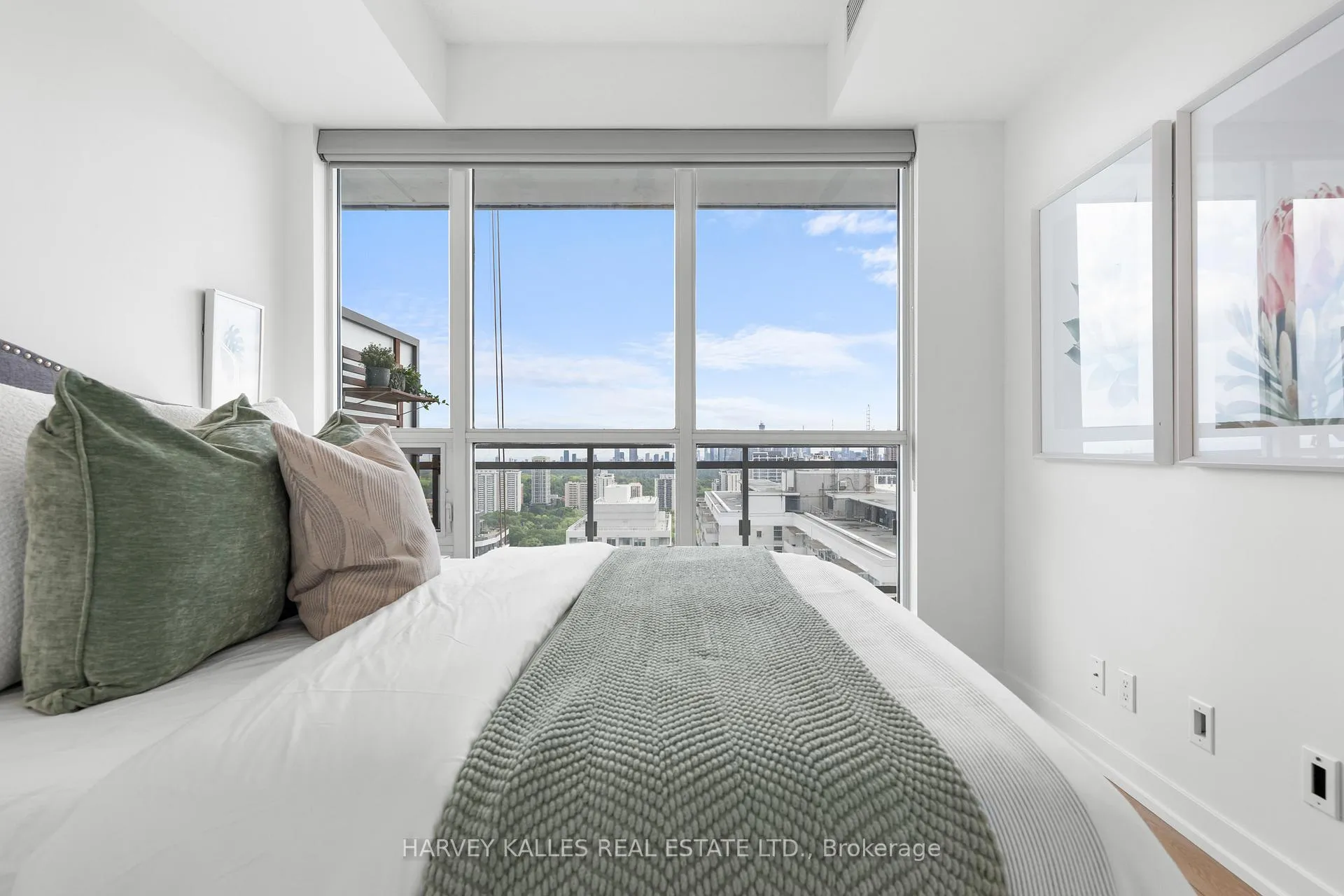 Photo 16 of Unit 2820, 98 Lillian Street, Toronto, Mount Pleasant West — HOMEH