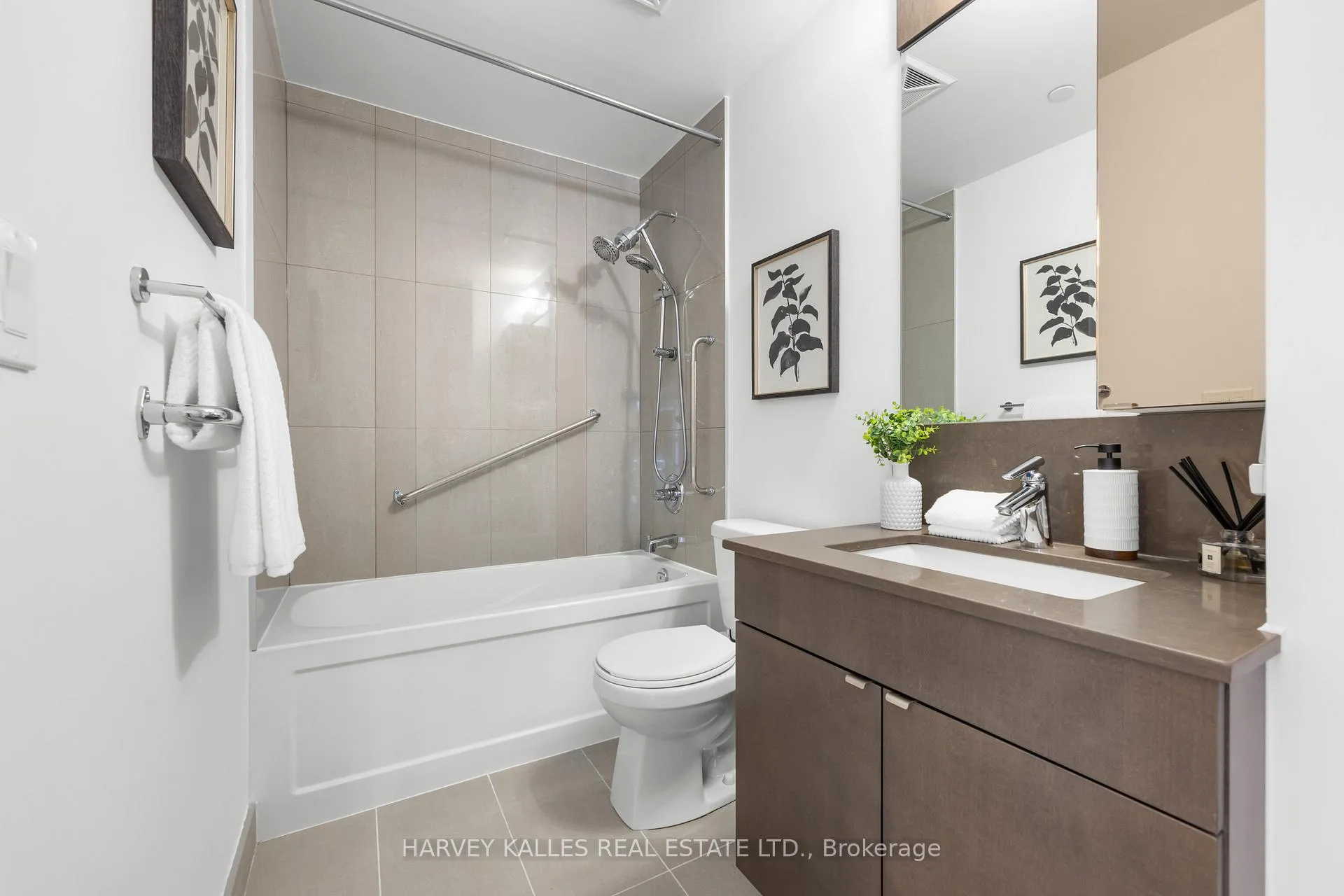 Photo 18 of Unit 2820, 98 Lillian Street, Toronto, Mount Pleasant West — HOMEH