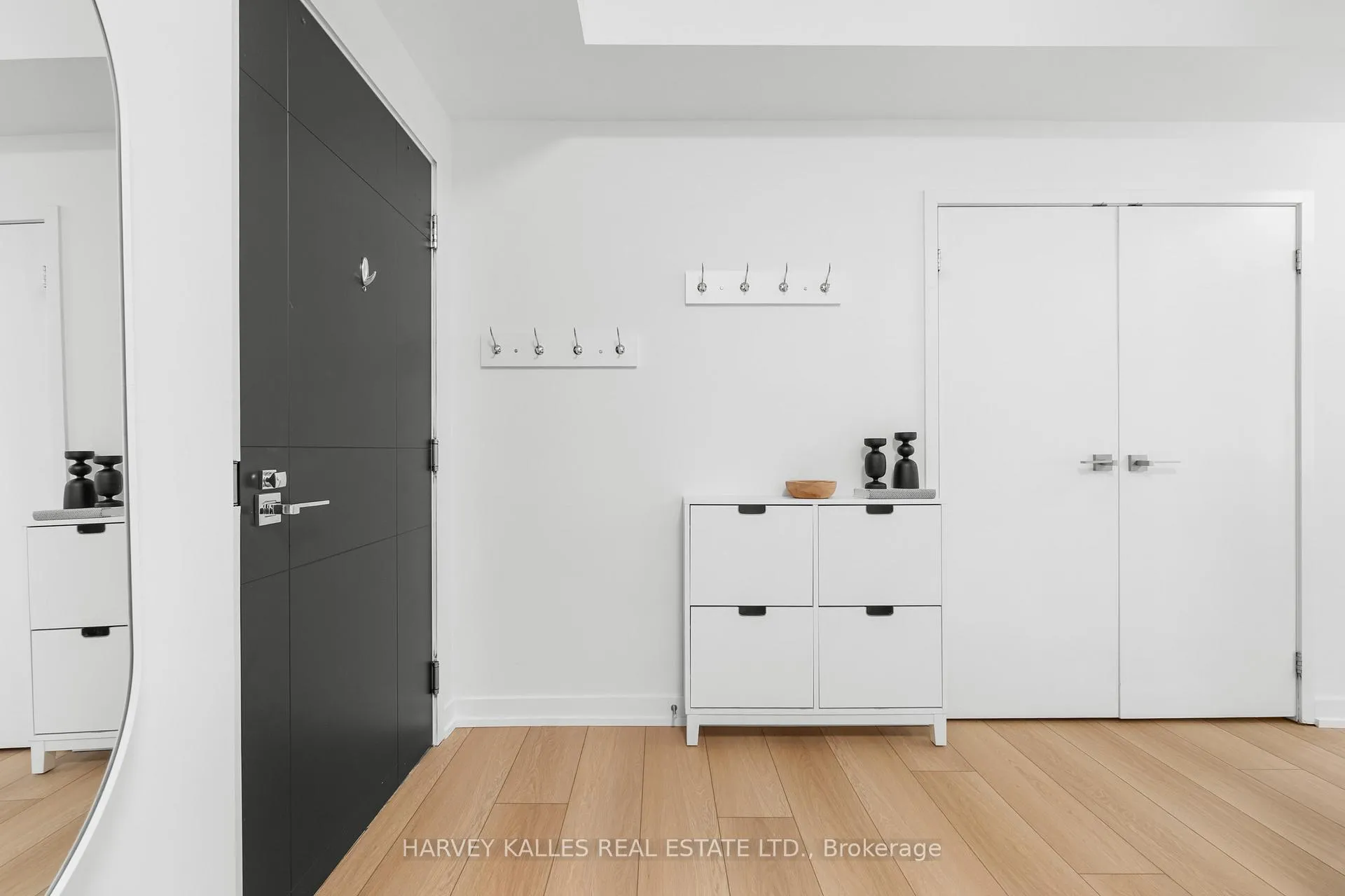 Photo 19 of Unit 2820, 98 Lillian Street, Toronto, Mount Pleasant West — HOMEH