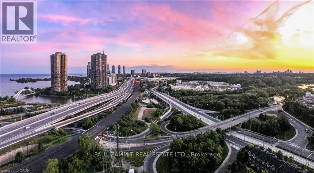 Photo 7 of Unit 2004, 105 The Queensway Avenue, Toronto, High Park-Swansea — HOMEH