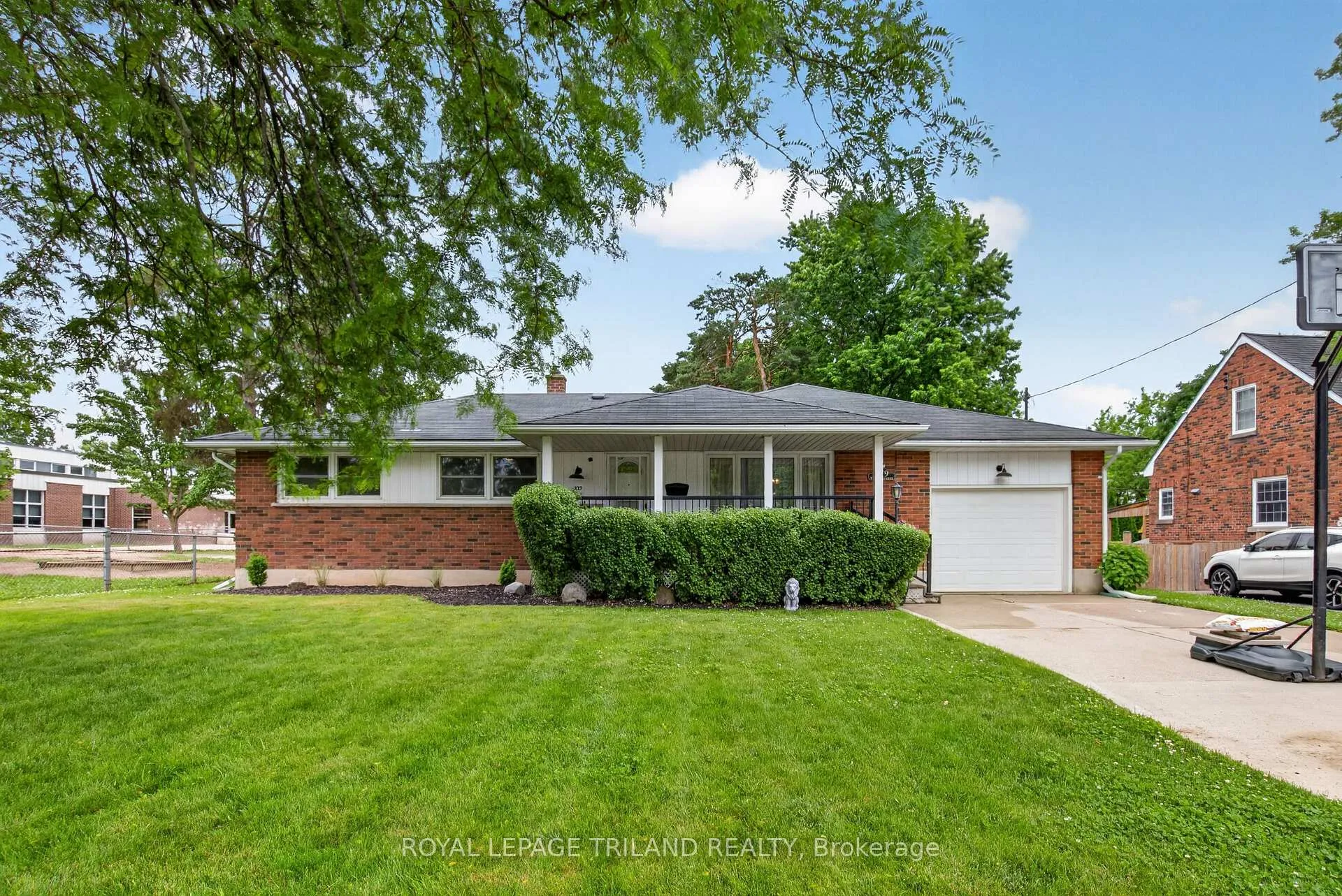 Photo 1 of 279 Forest Avenue, St. Thomas — HOMEH